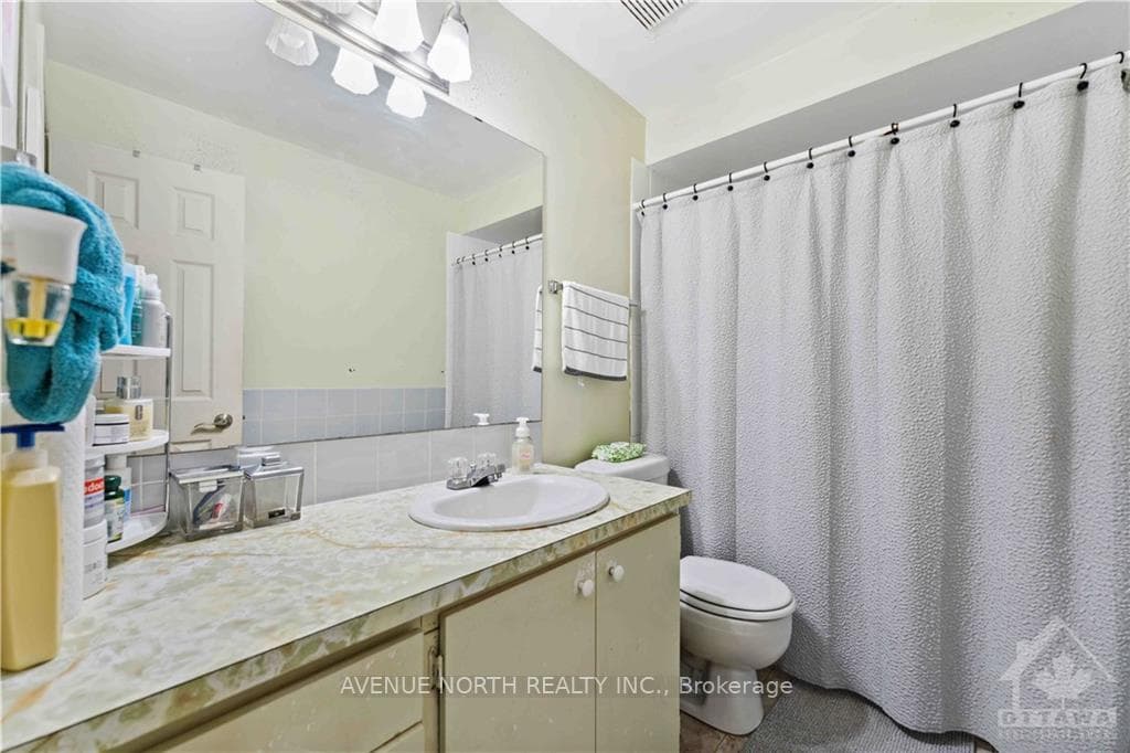 2119 STONEHENGE Crescent photo 19