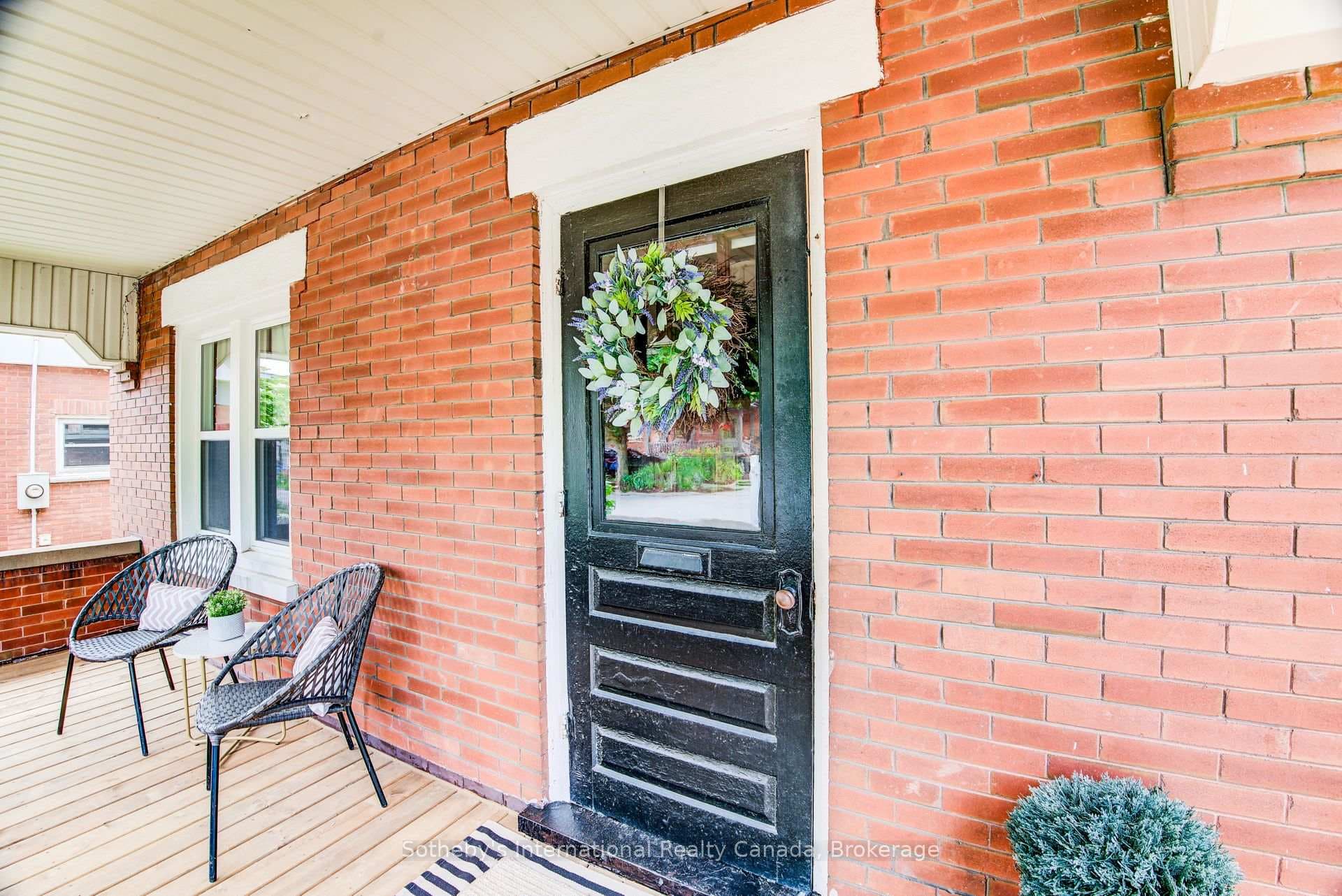 151 Esson Street photo 4