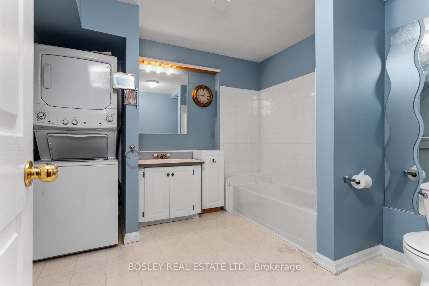 131 King Street photo 43