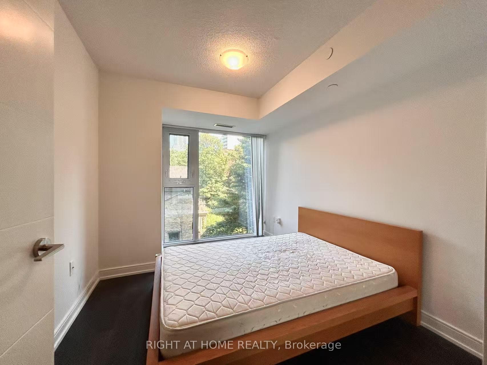 50 Wellesley Street Unit 305 photo 20