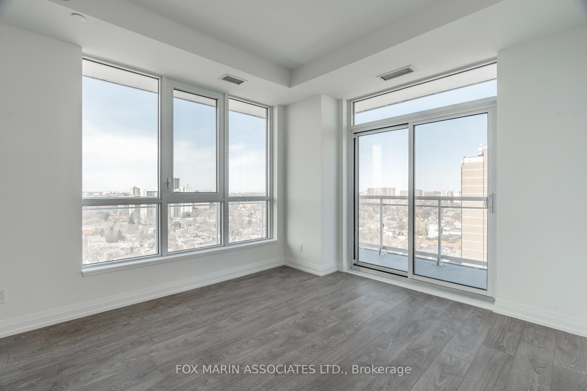 286 Main Street Unit 1803 photo 4