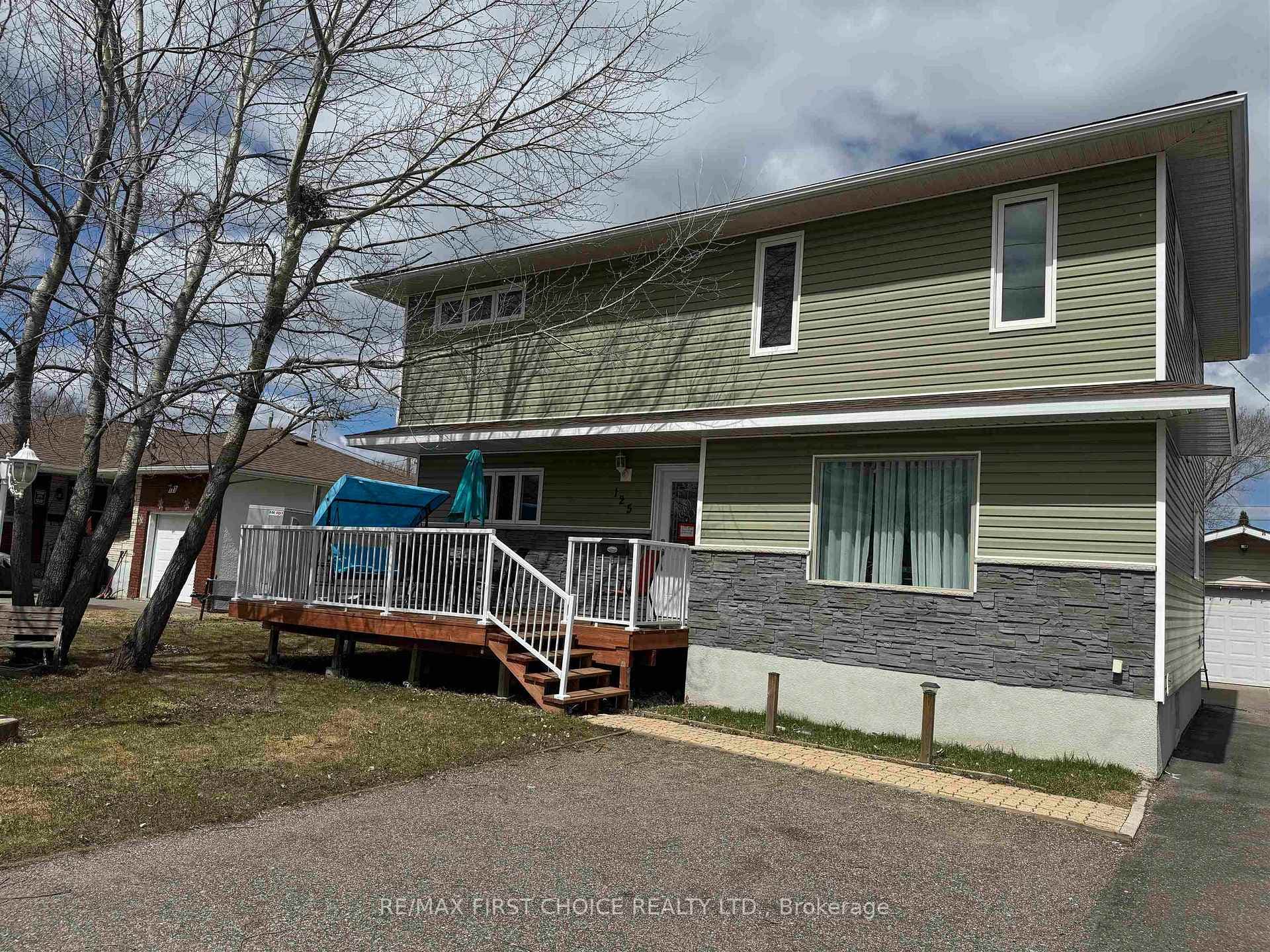 125 Walsh Street photo 39