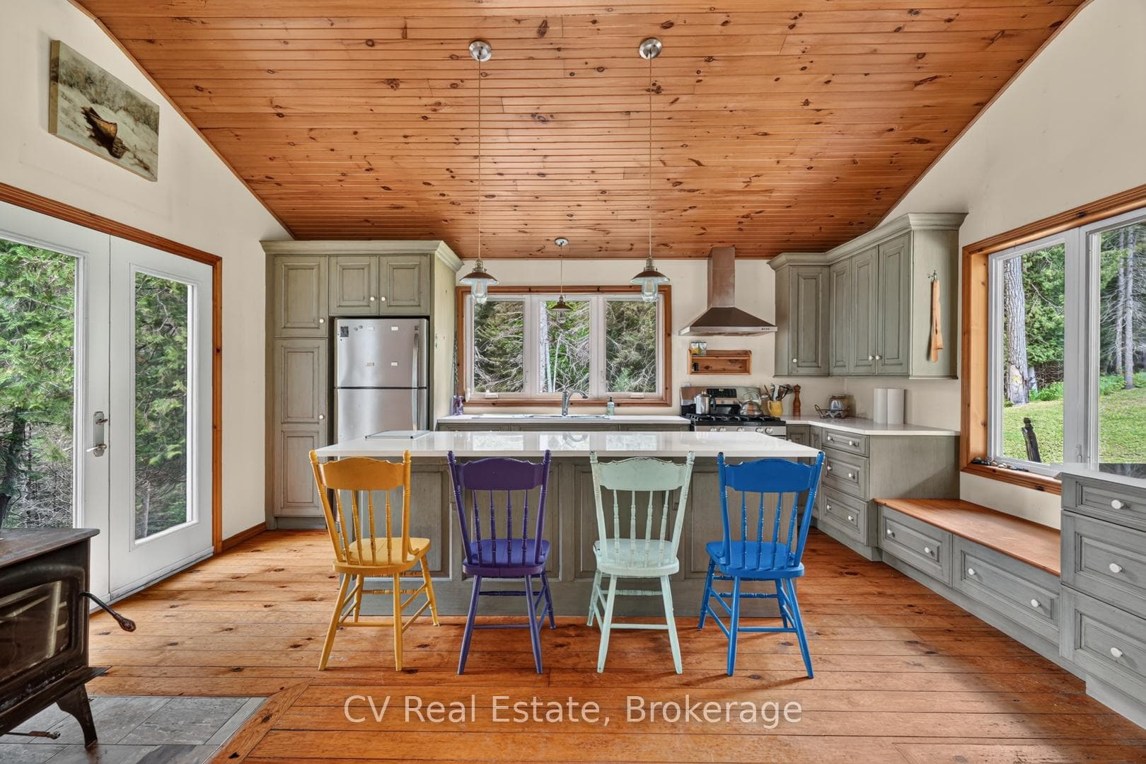 625 Chetwynd Road photo 19
