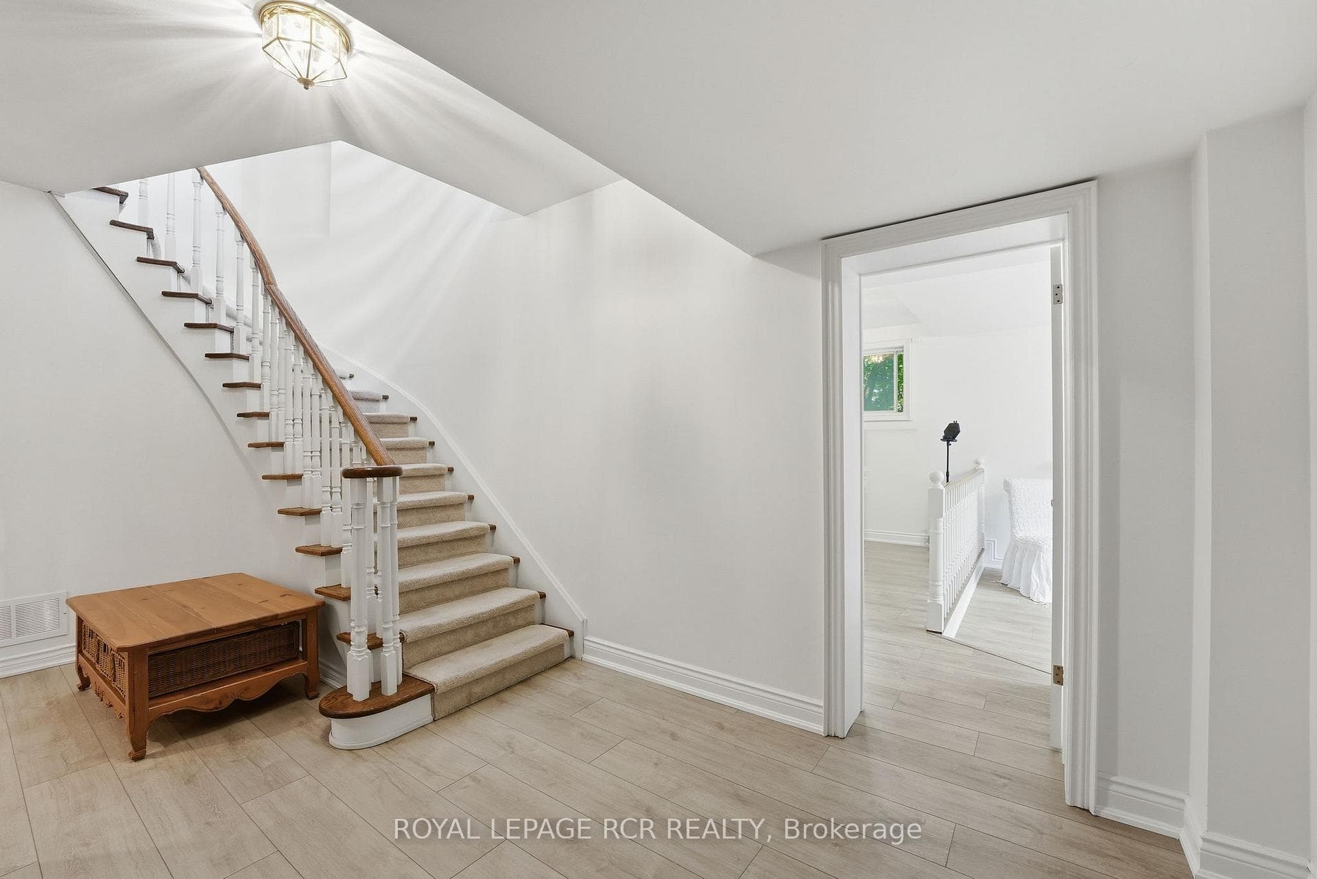 193 Sherwood Place photo 34
