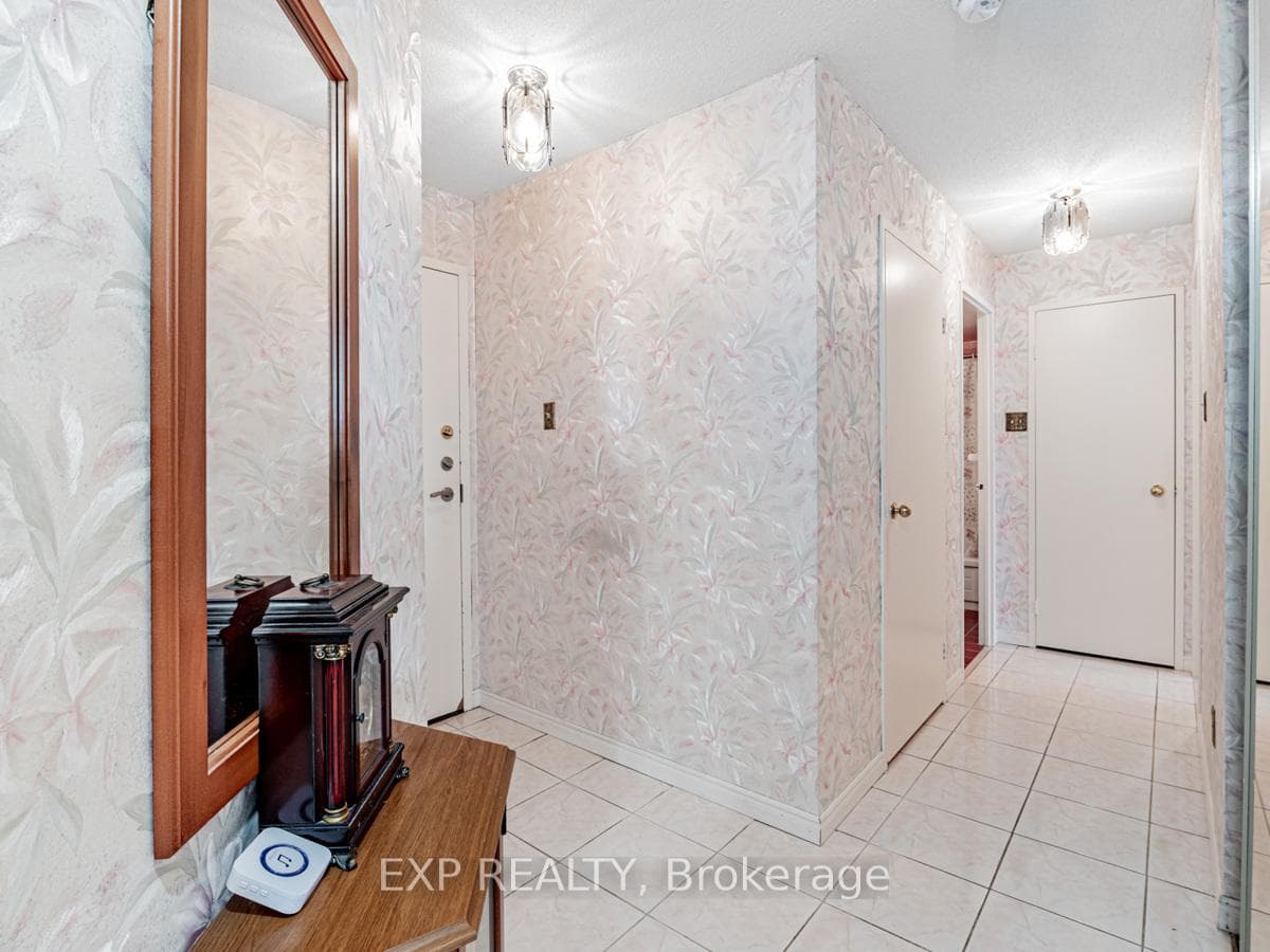 250 Davis Drive Unit 811 photo 5