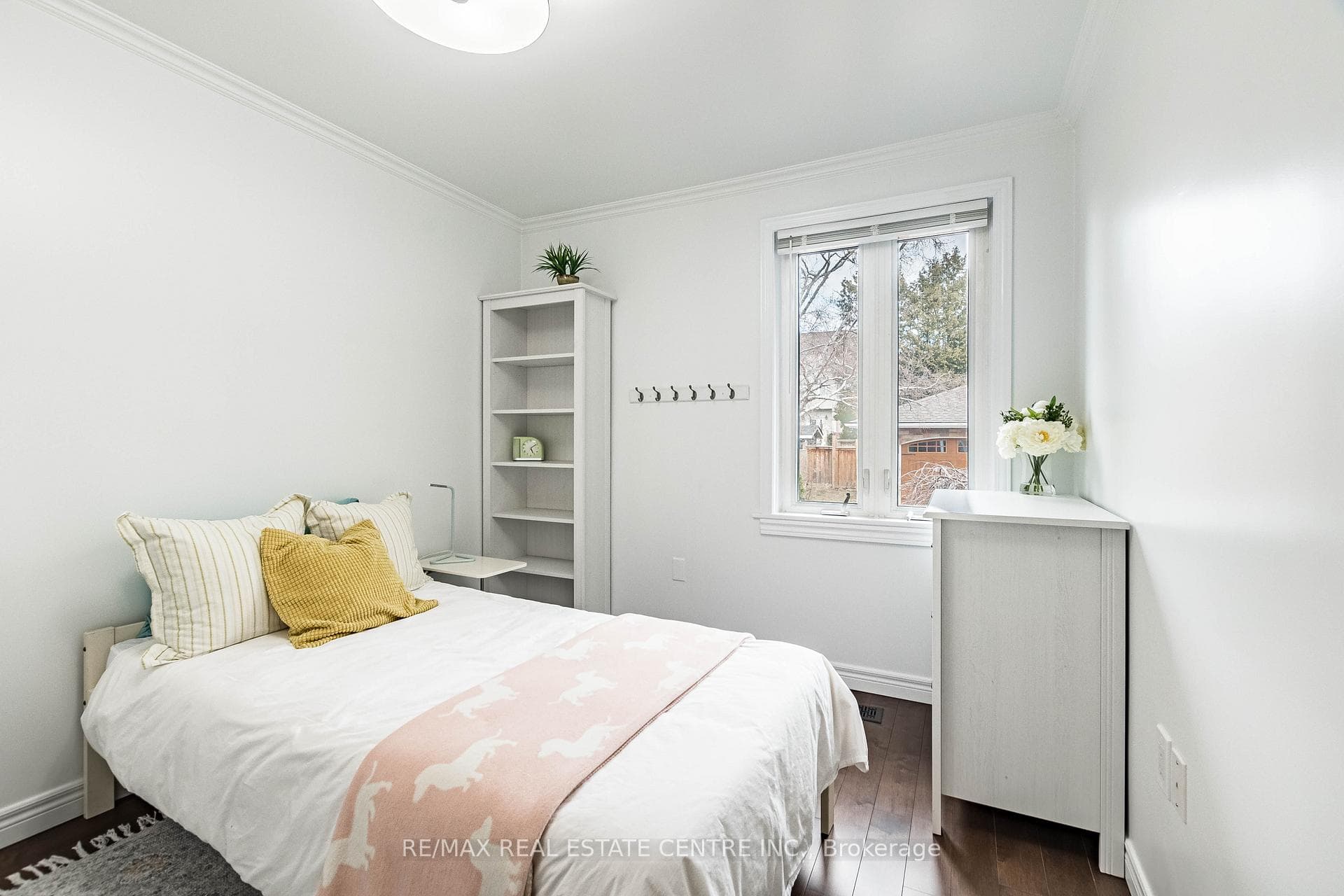 37 Maple Avenue photo 31