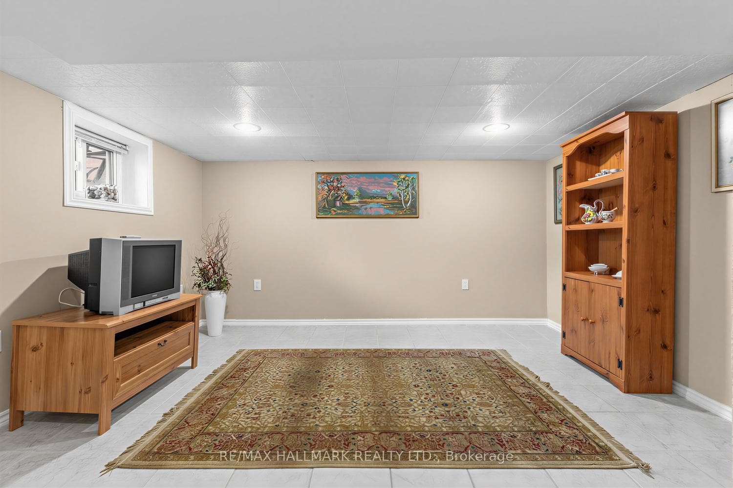 40 Bowie Avenue photo 22