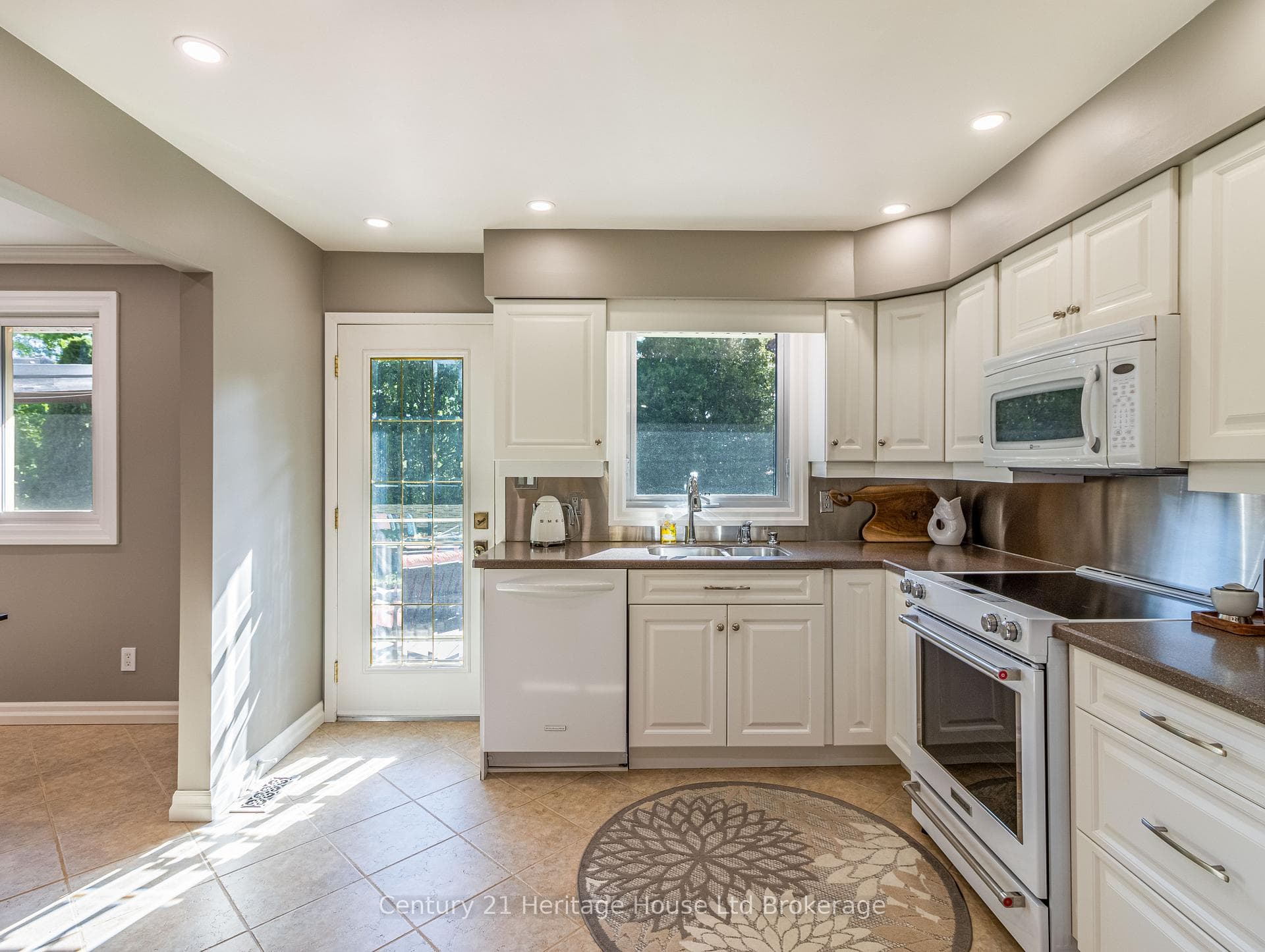 11 Millard Street photo 23