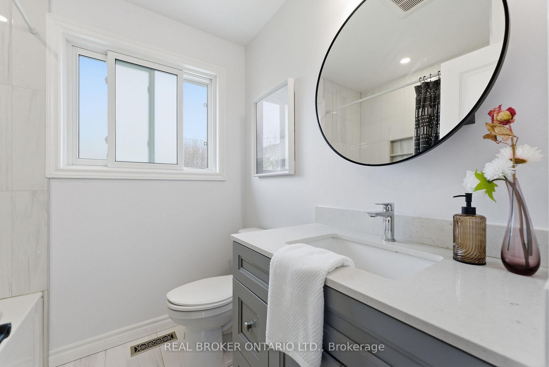 1251 Nottingham Avenue photo 21