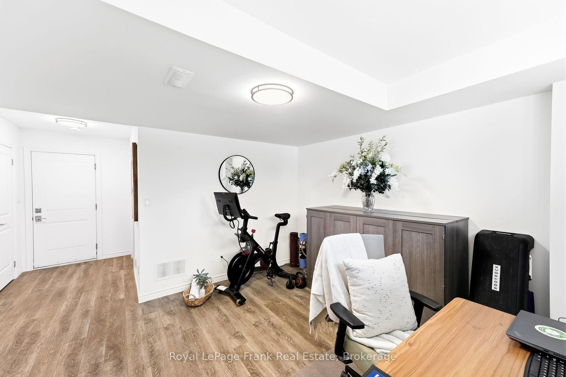 27 Shand Lane photo 33