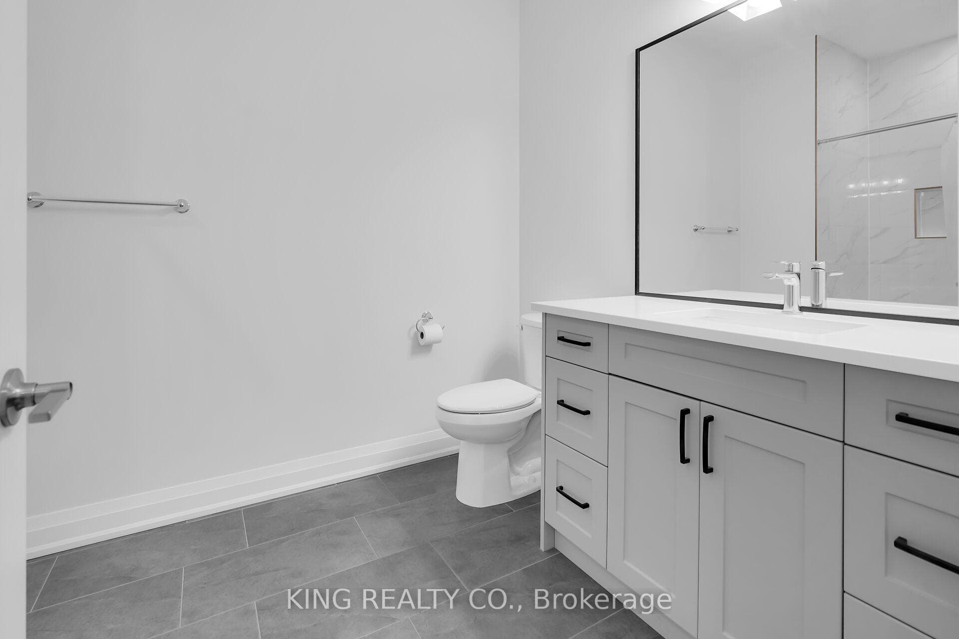383 Daventry Way Unit 21 photo 17