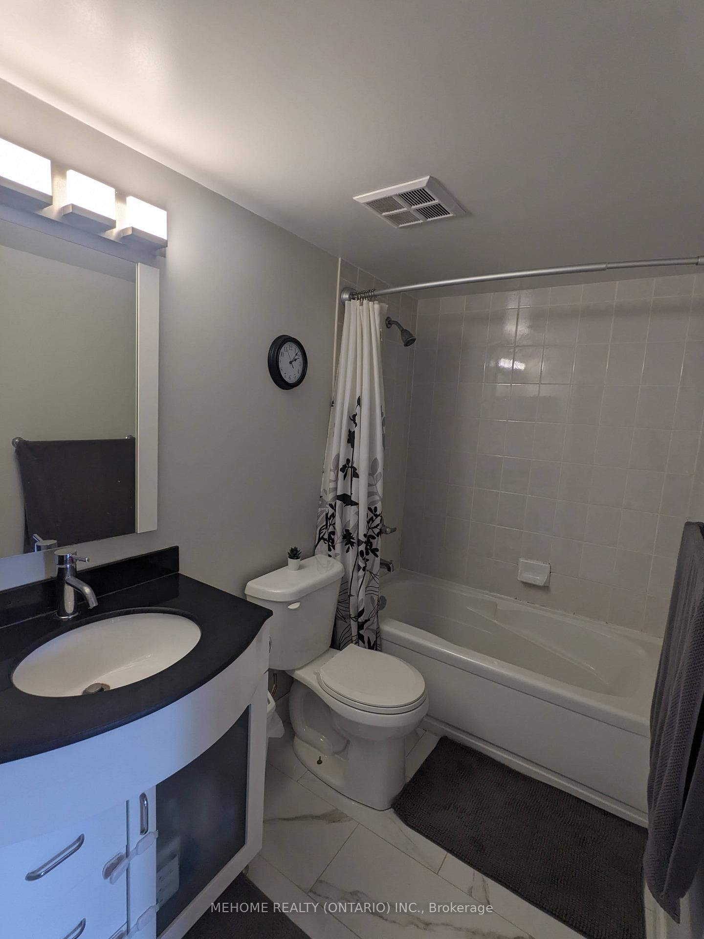 35 Finch Avenue Unit 1812 photo 9