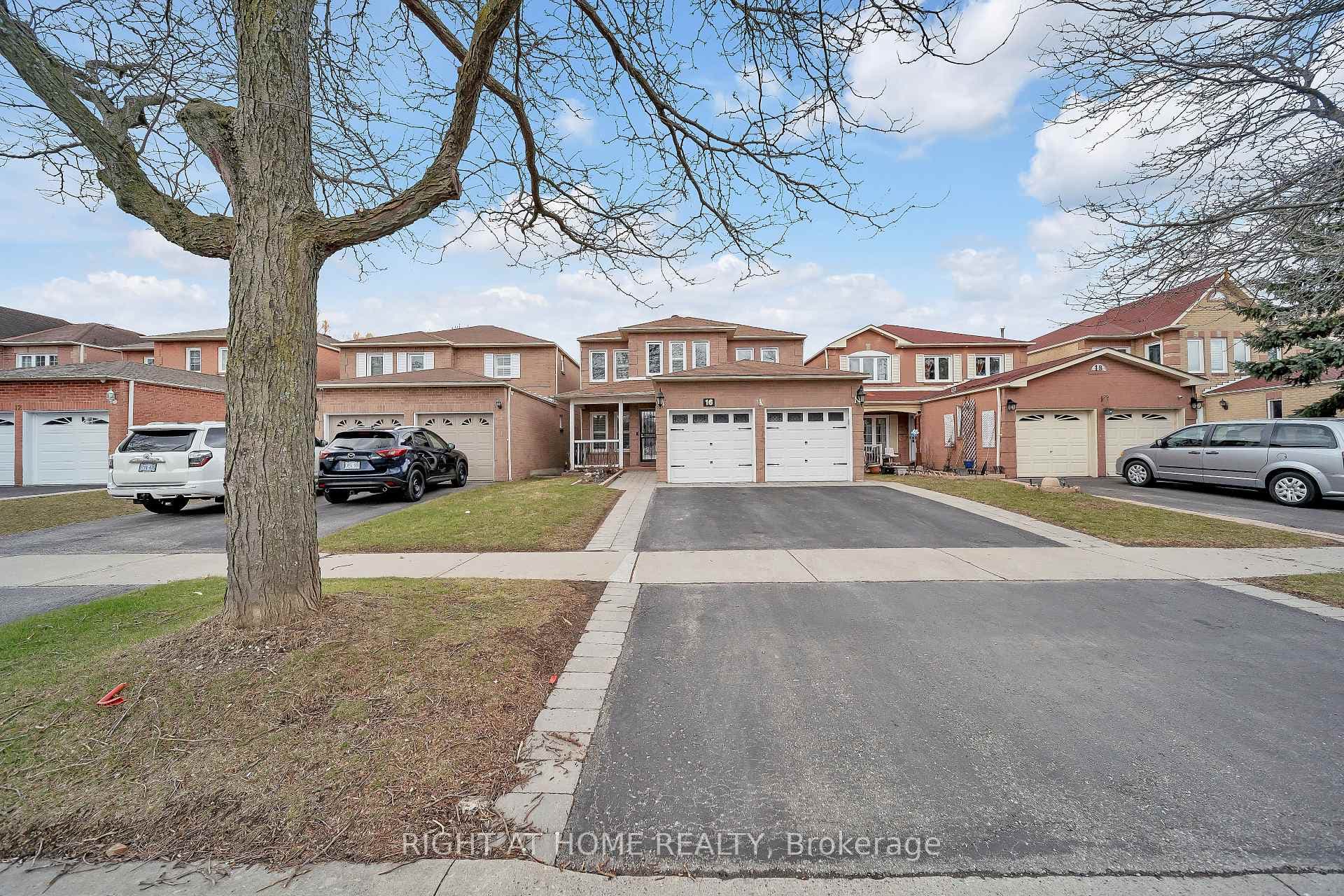 16 Sullivan Drive photo 1