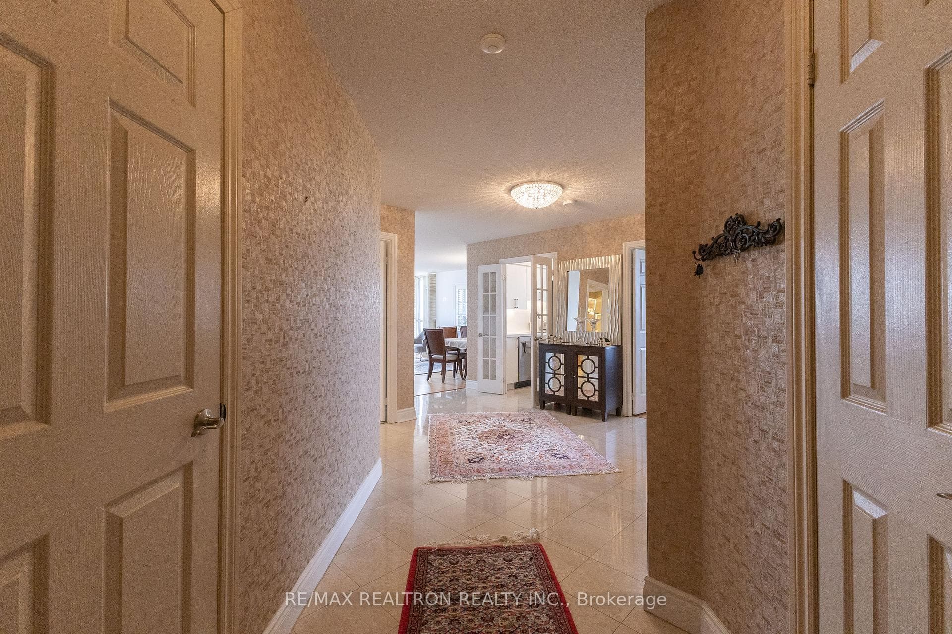 78 Harrison Garden Boulevard Unit 1409 photo 4
