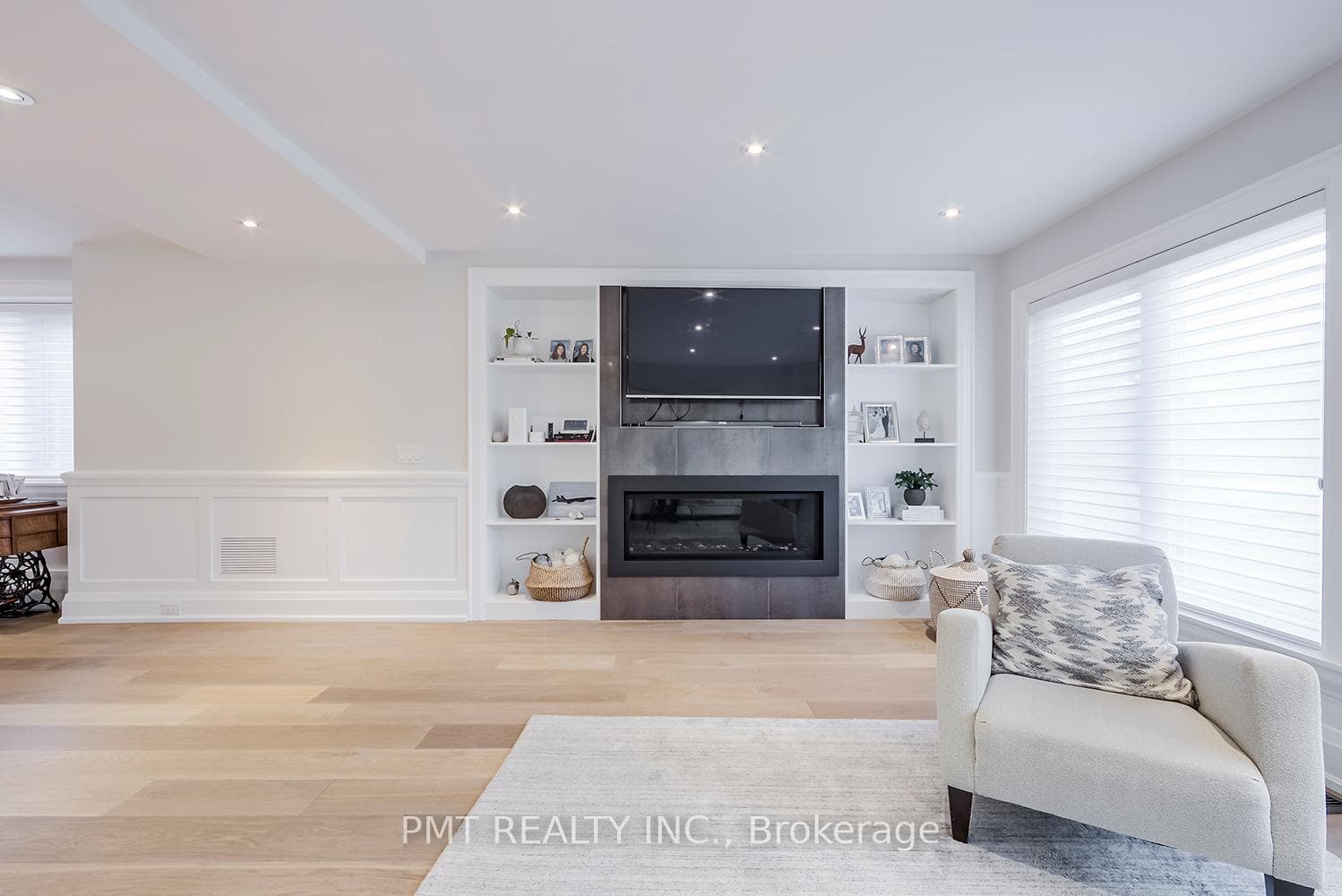 50 Thursfield Crescent photo 19