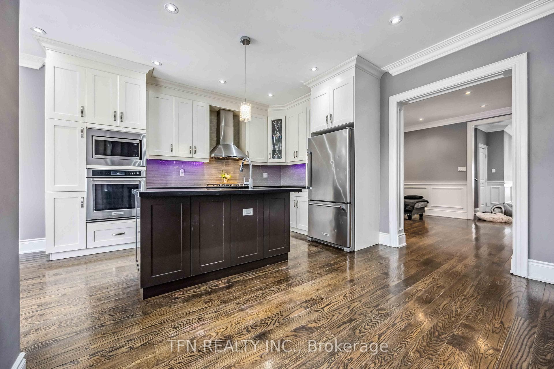 282B Aylesworth Avenue photo 8