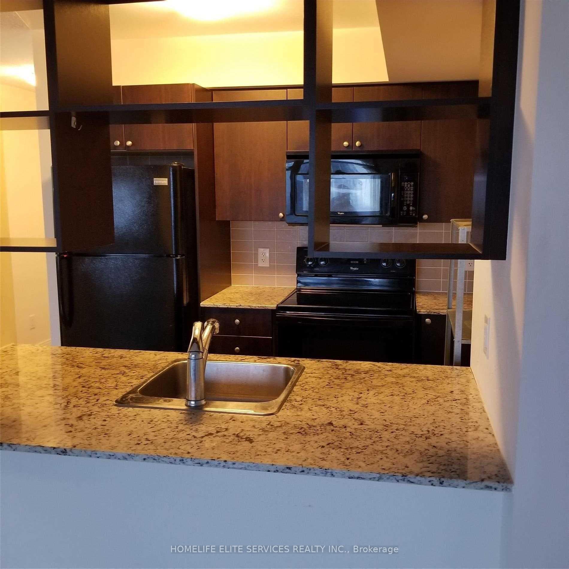 151 Village Green Square Unit 1705 photo 4