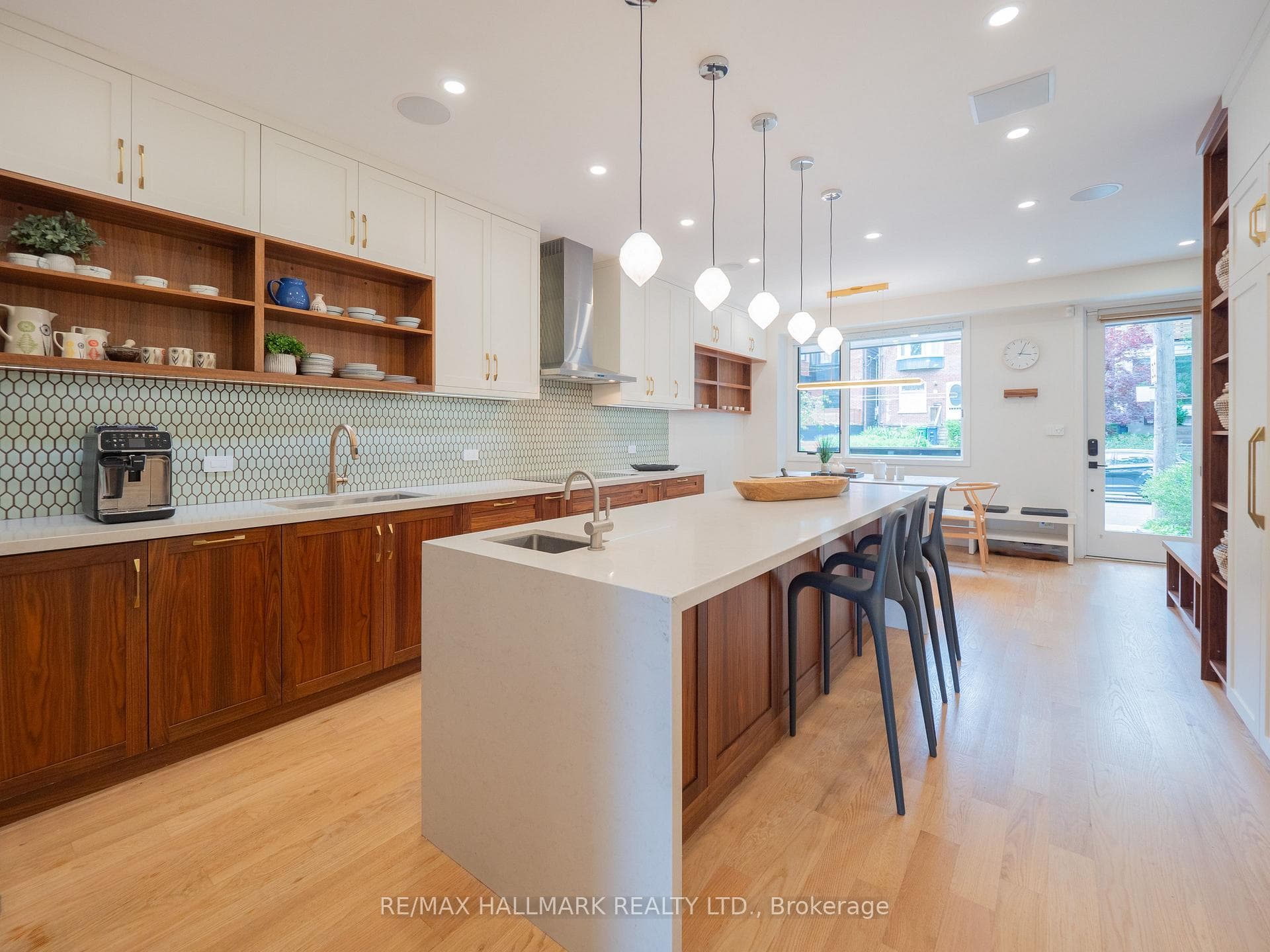 47 Dingwall Avenue photo 6