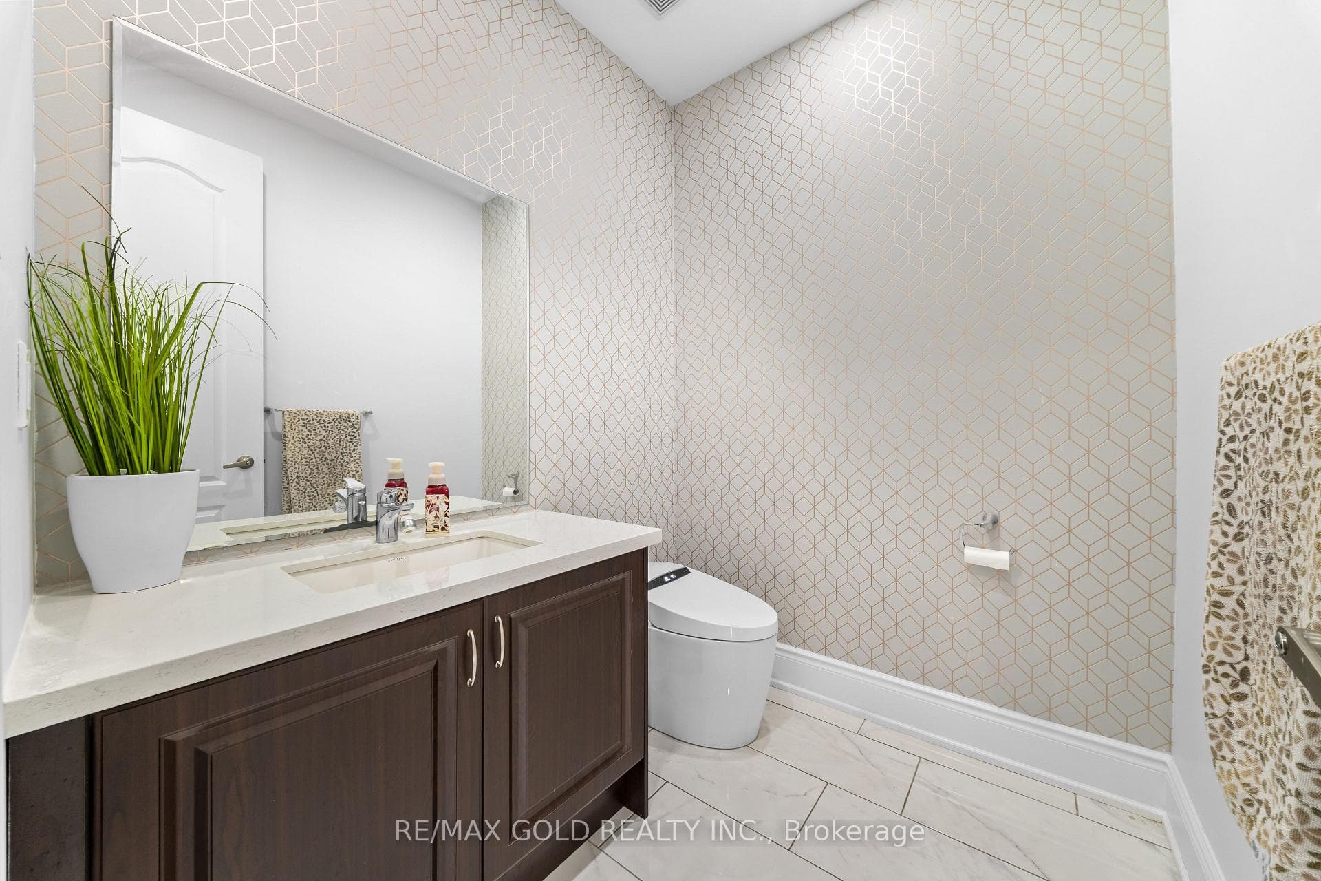 73 Squire Ellis Drive photo 14