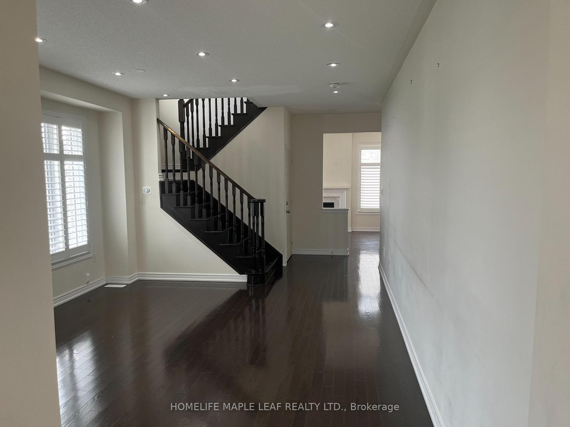 14 Nightland Court photo 3