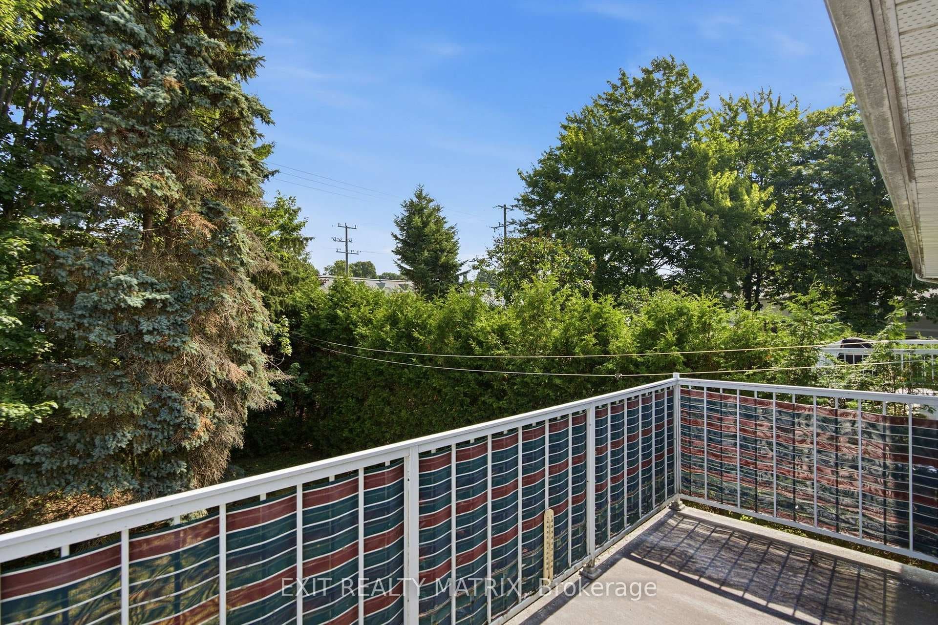 671 Berthiaume Street photo 16