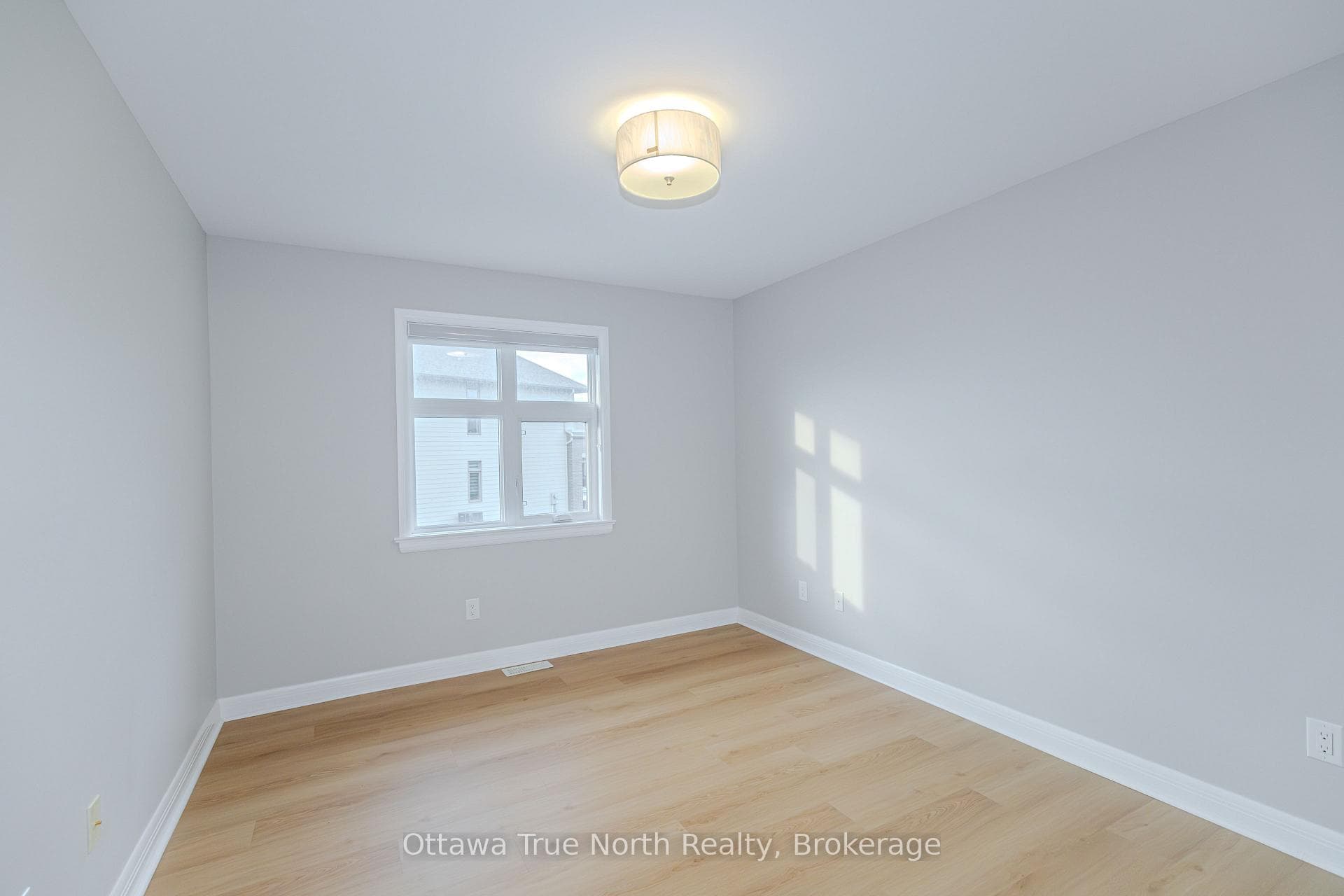 373 Huntsville Drive photo 40