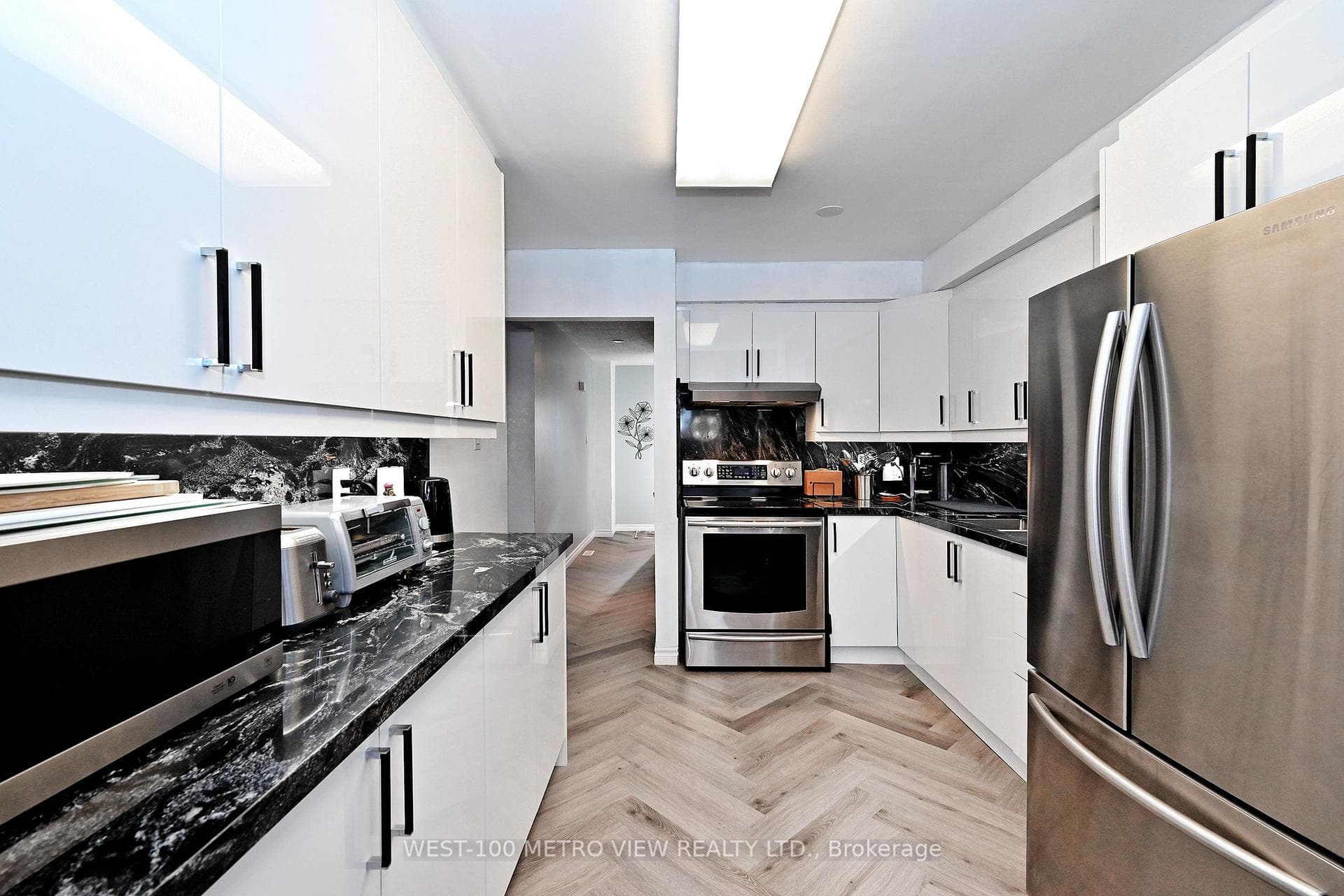 1180 Mississauga Valley Boulevard Unit 80 photo 8