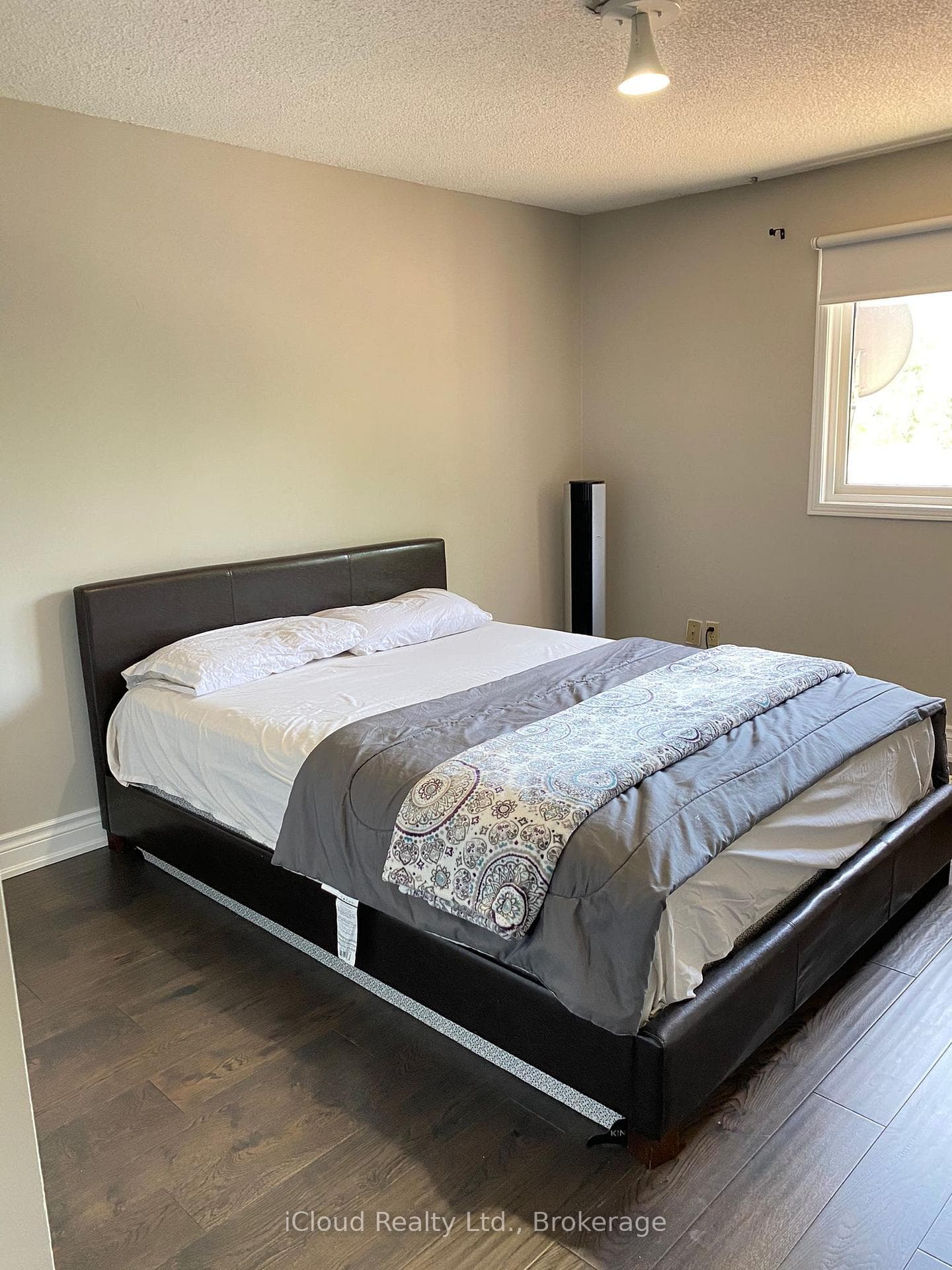 2776 Lindholm Crescent photo 19