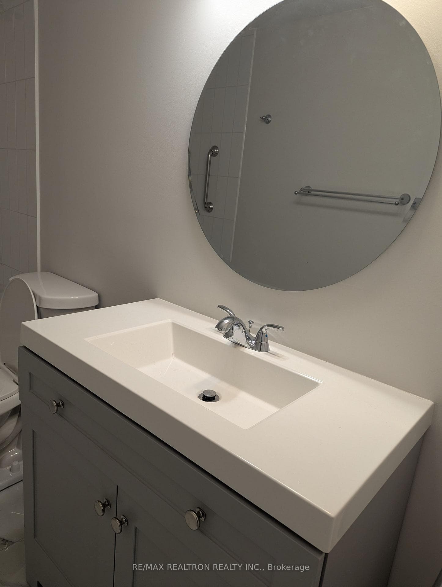Single Sink Vanity With Storage and Mirror