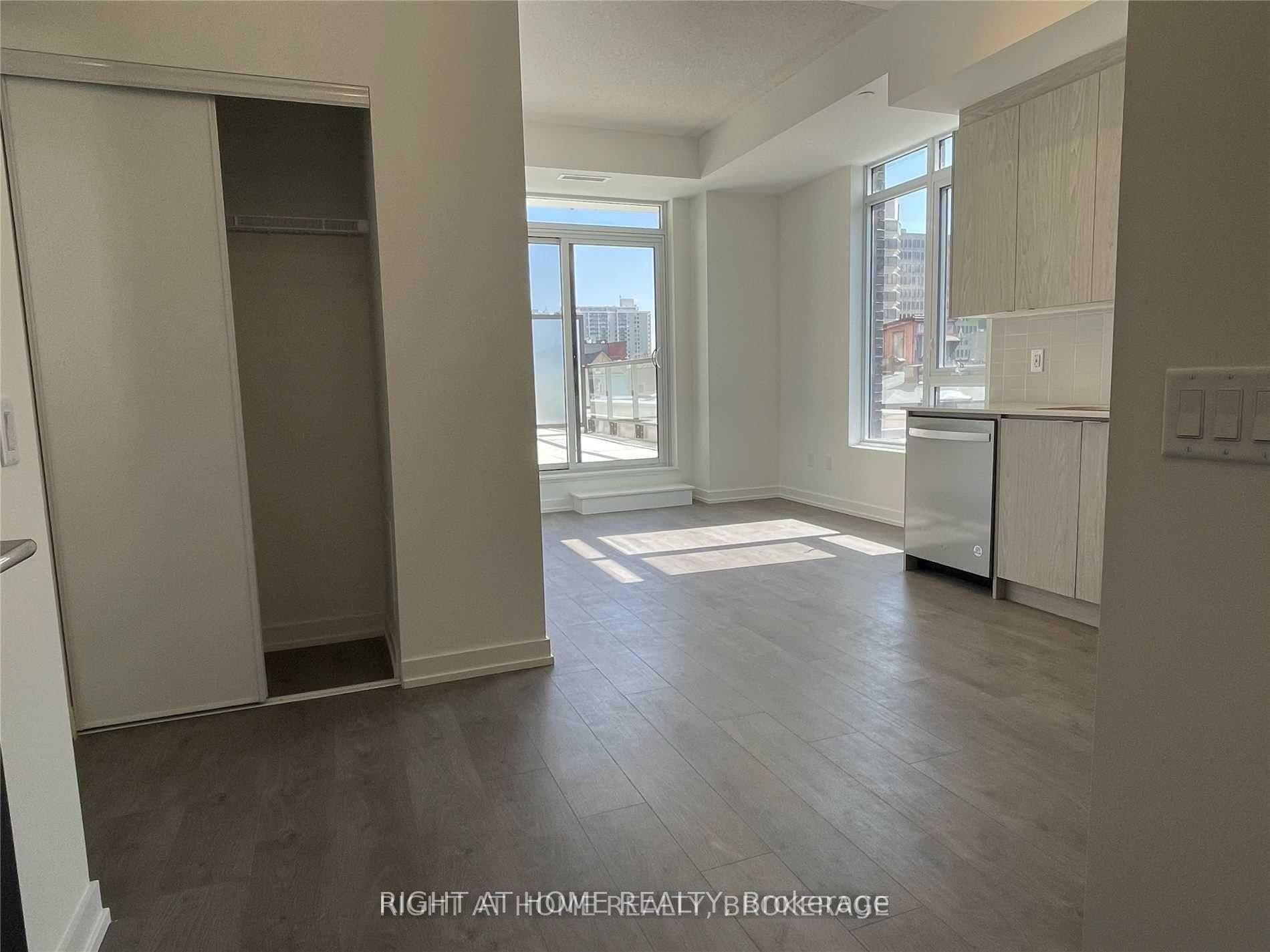 55 Duke Street Unit 218 photo 8