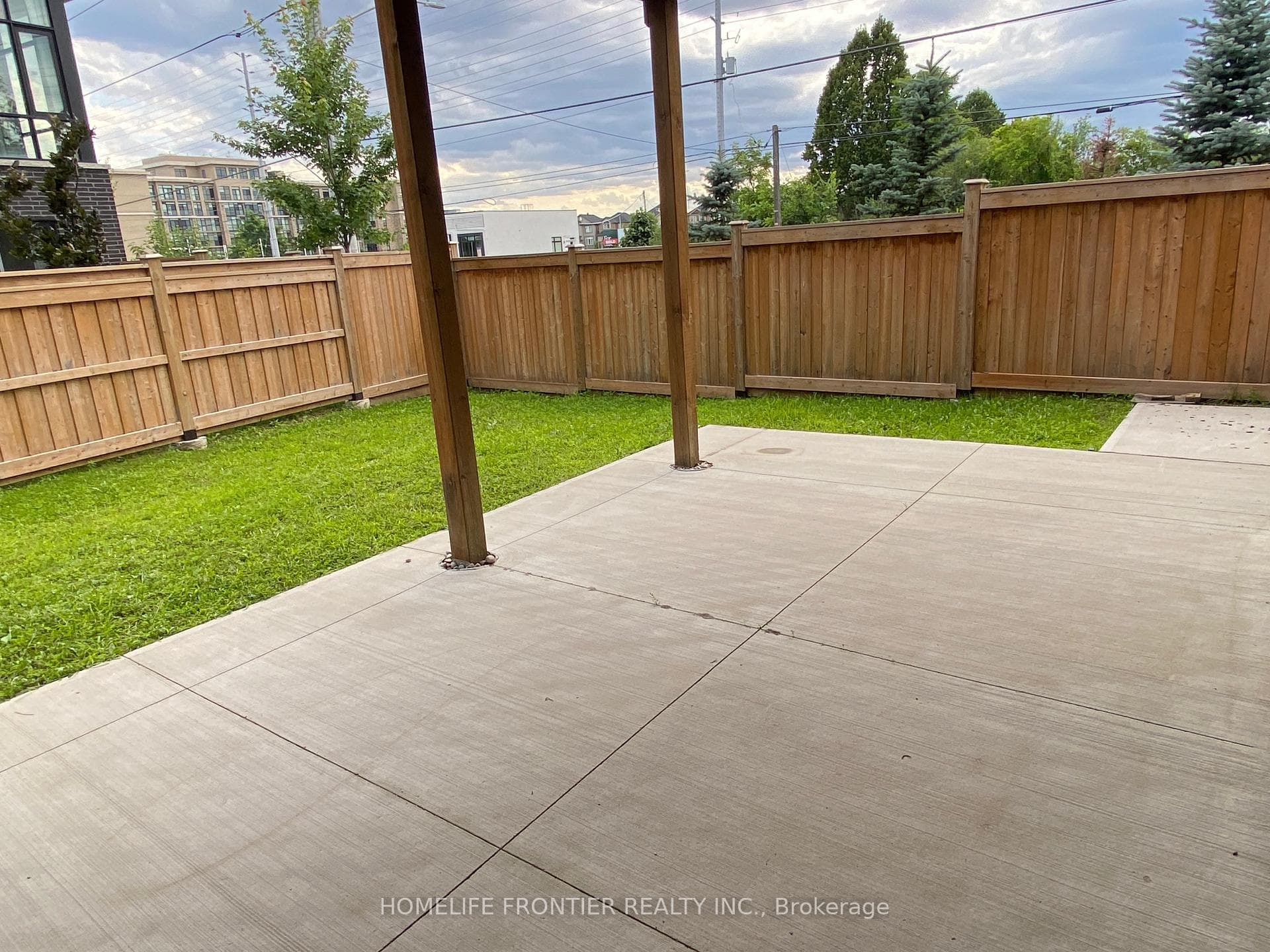 163 Pemberton Road photo 28