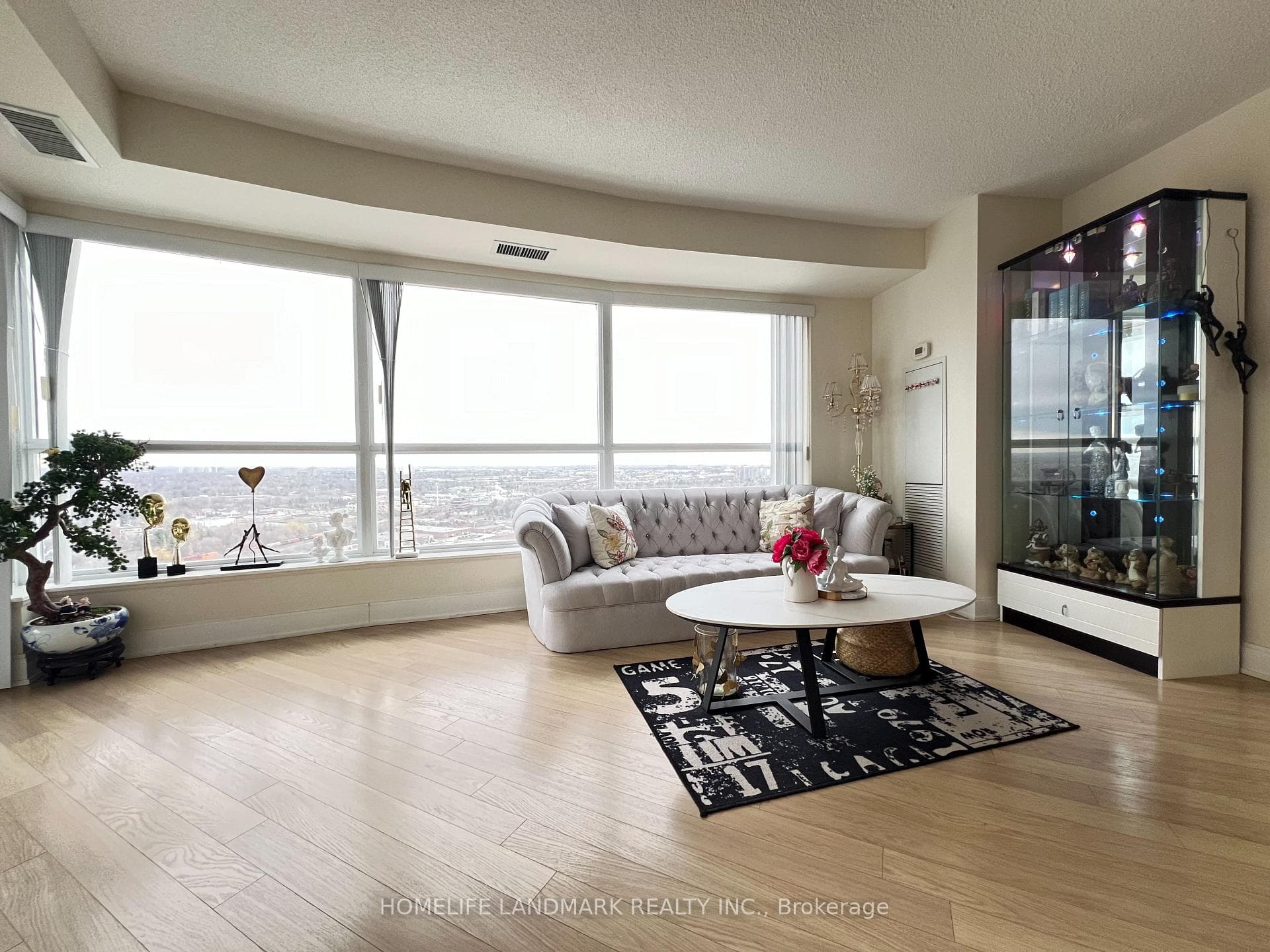 135 Village Green Square Unit 2624 photo 1