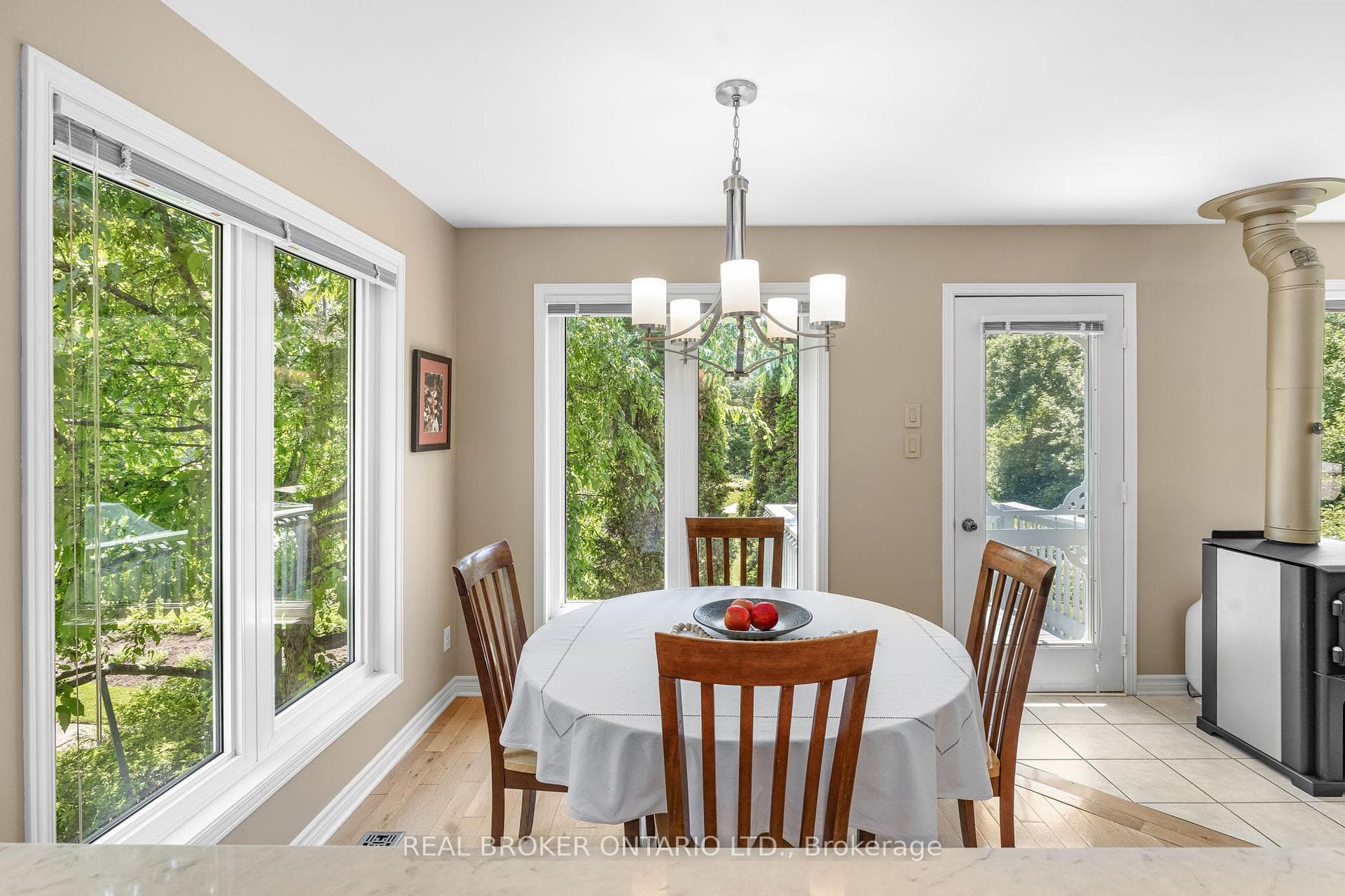 6550 Rideau Valley Drive photo 19