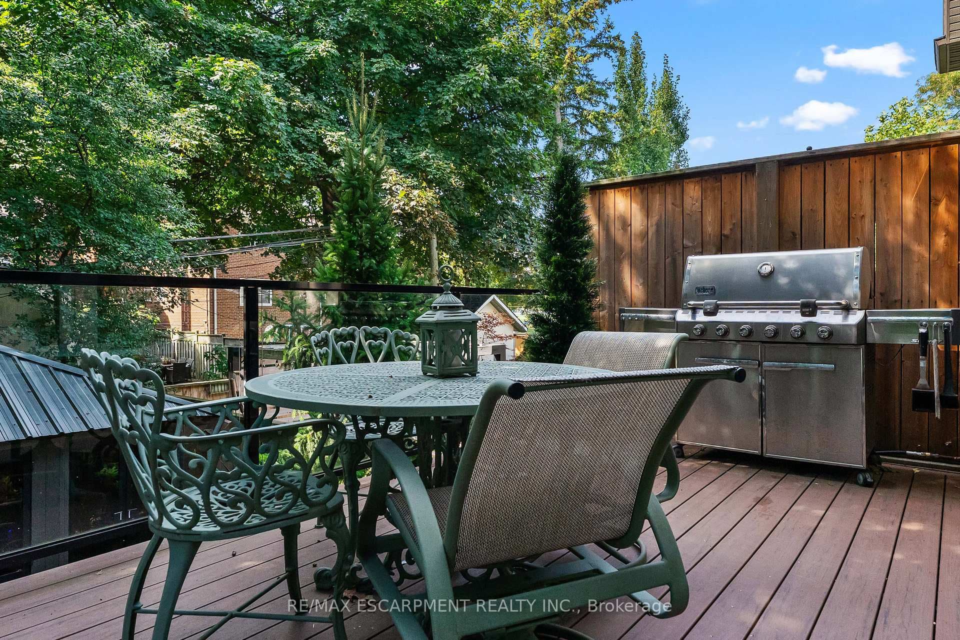 24 Cayuga Avenue photo 44