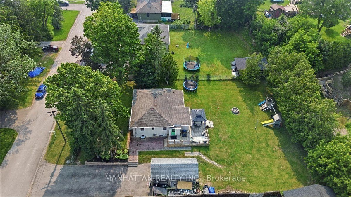 10 Victor Drive photo 34