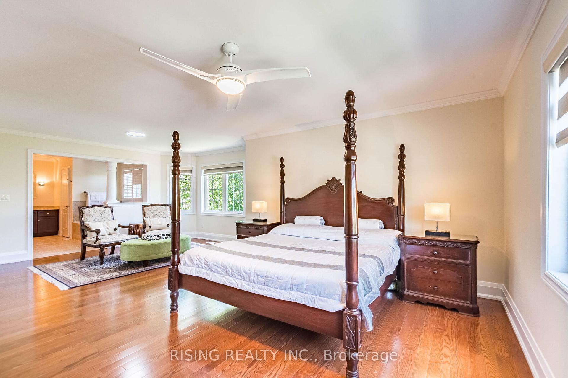 112 Great Lakes Boulevard photo 25