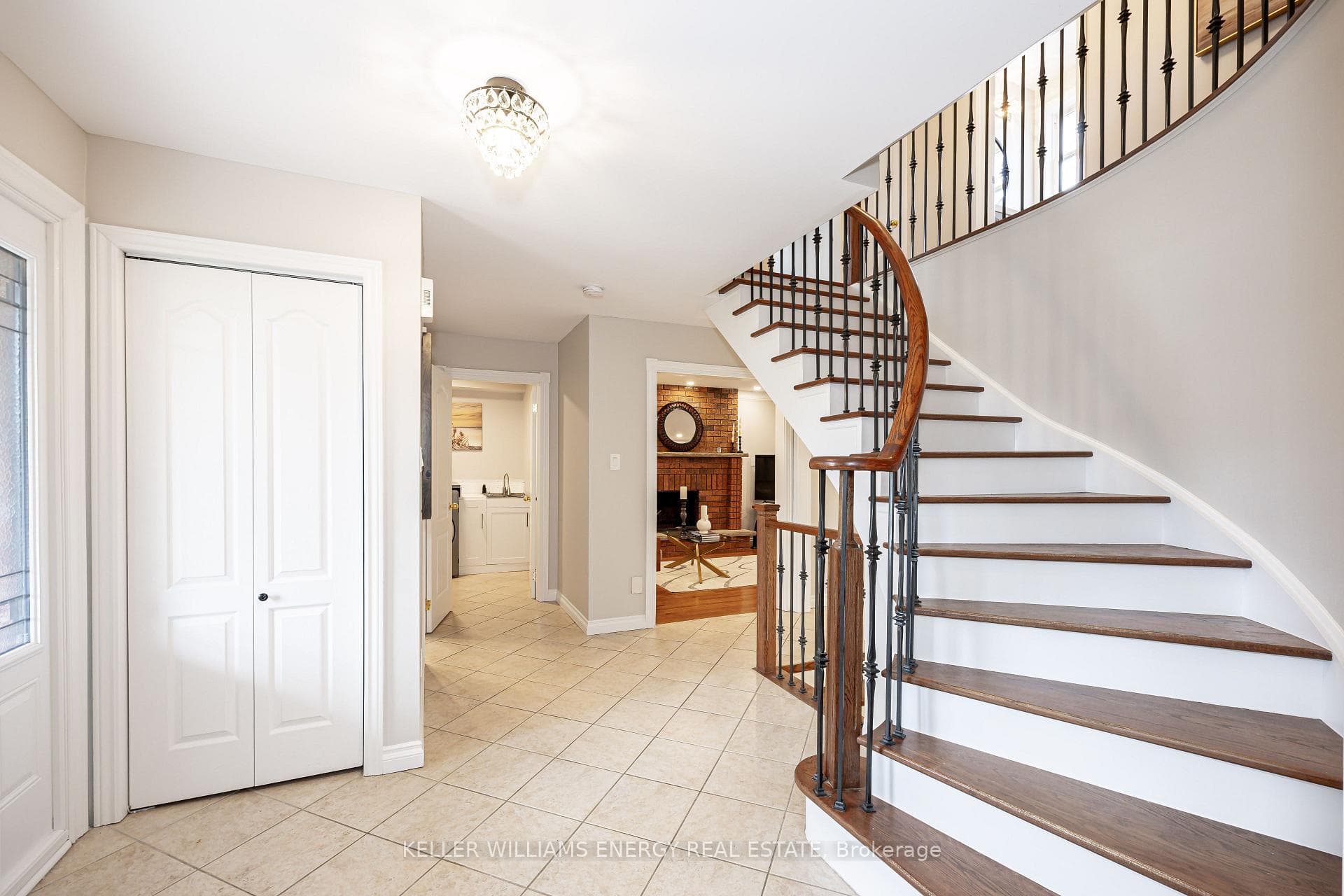73 Ingleborough Drive photo 4