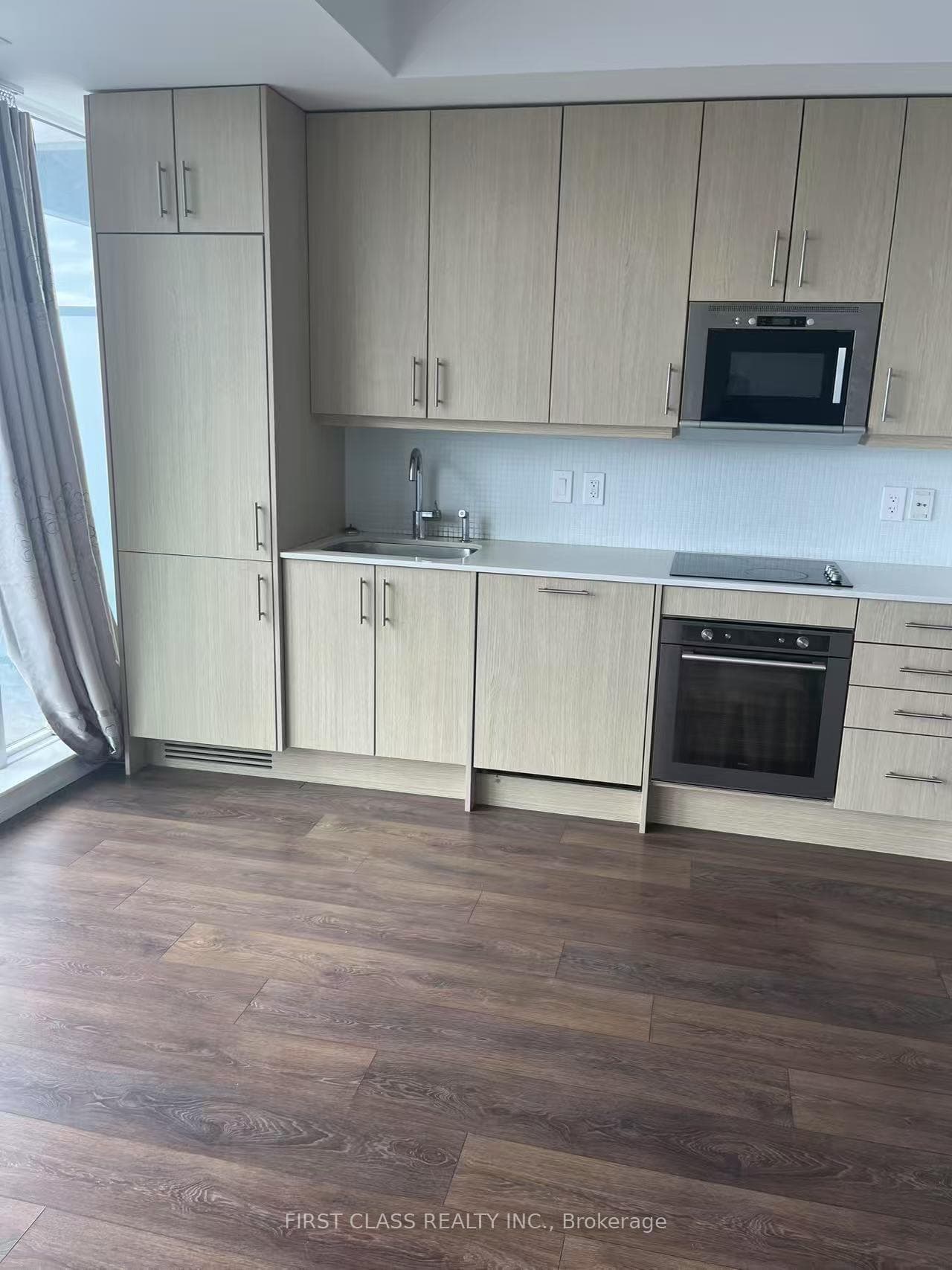297 College Street Unit 1708 photo 7