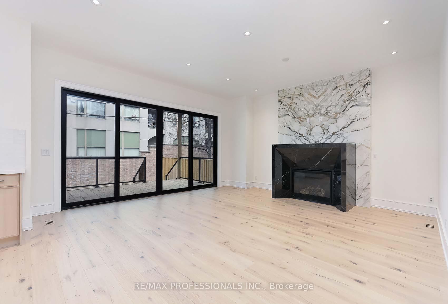 18 Fairholme Avenue photo 6