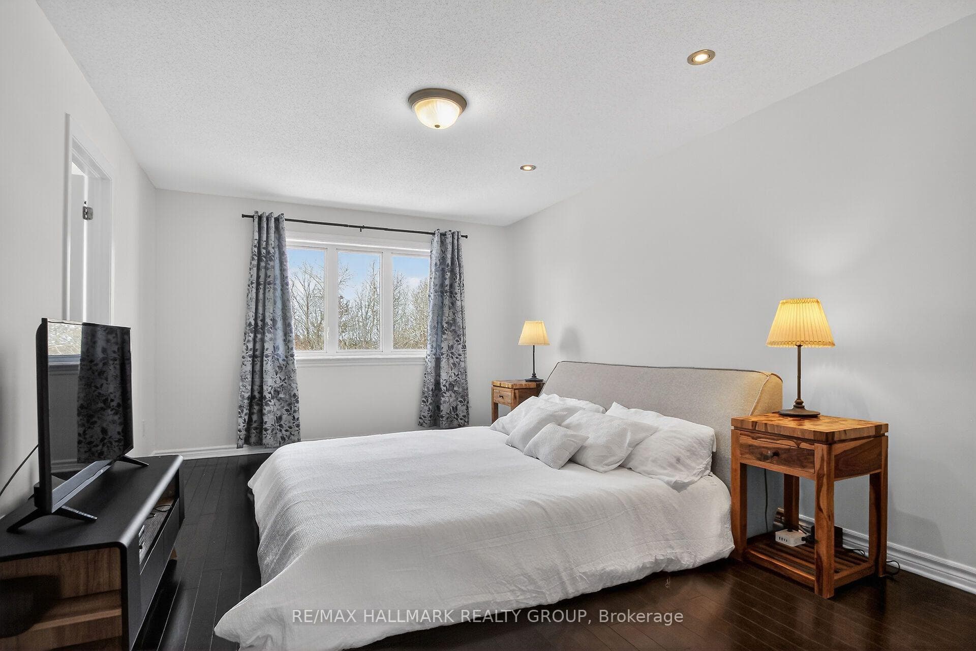 450 Sultan Street photo 22
