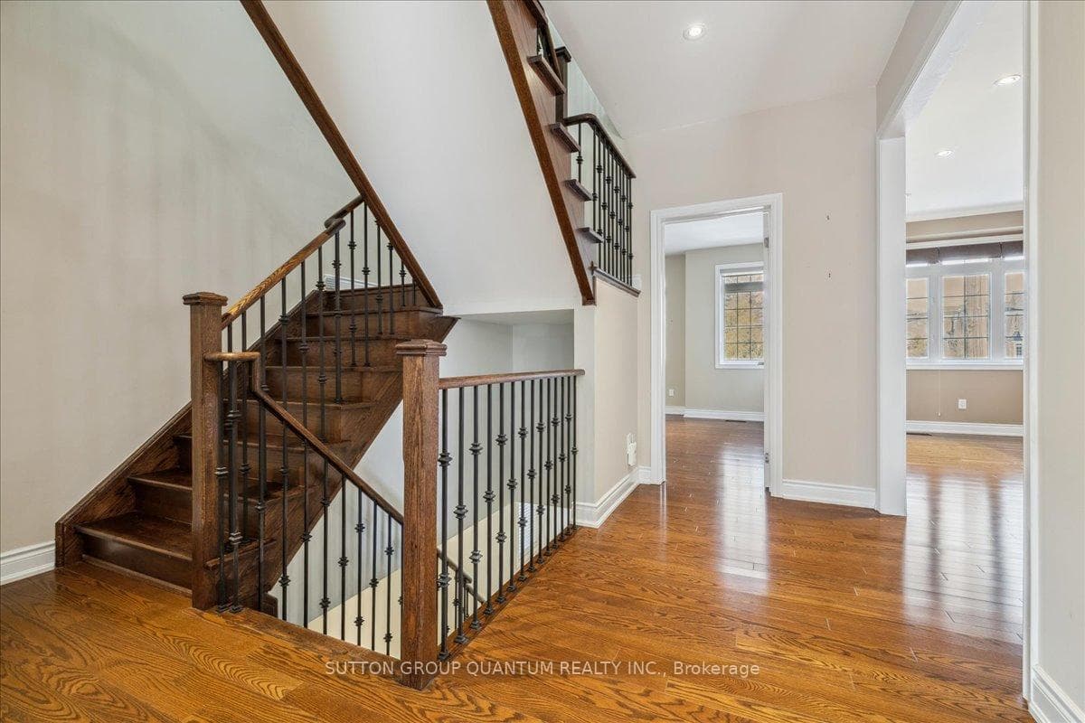 32 Harborn Road photo 18