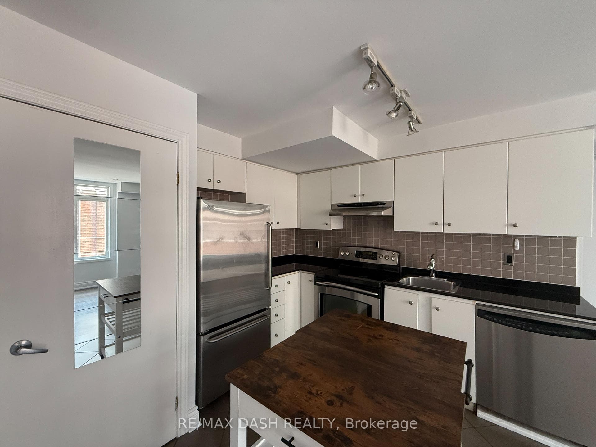415 Jarvis Street Unit 342 photo 7