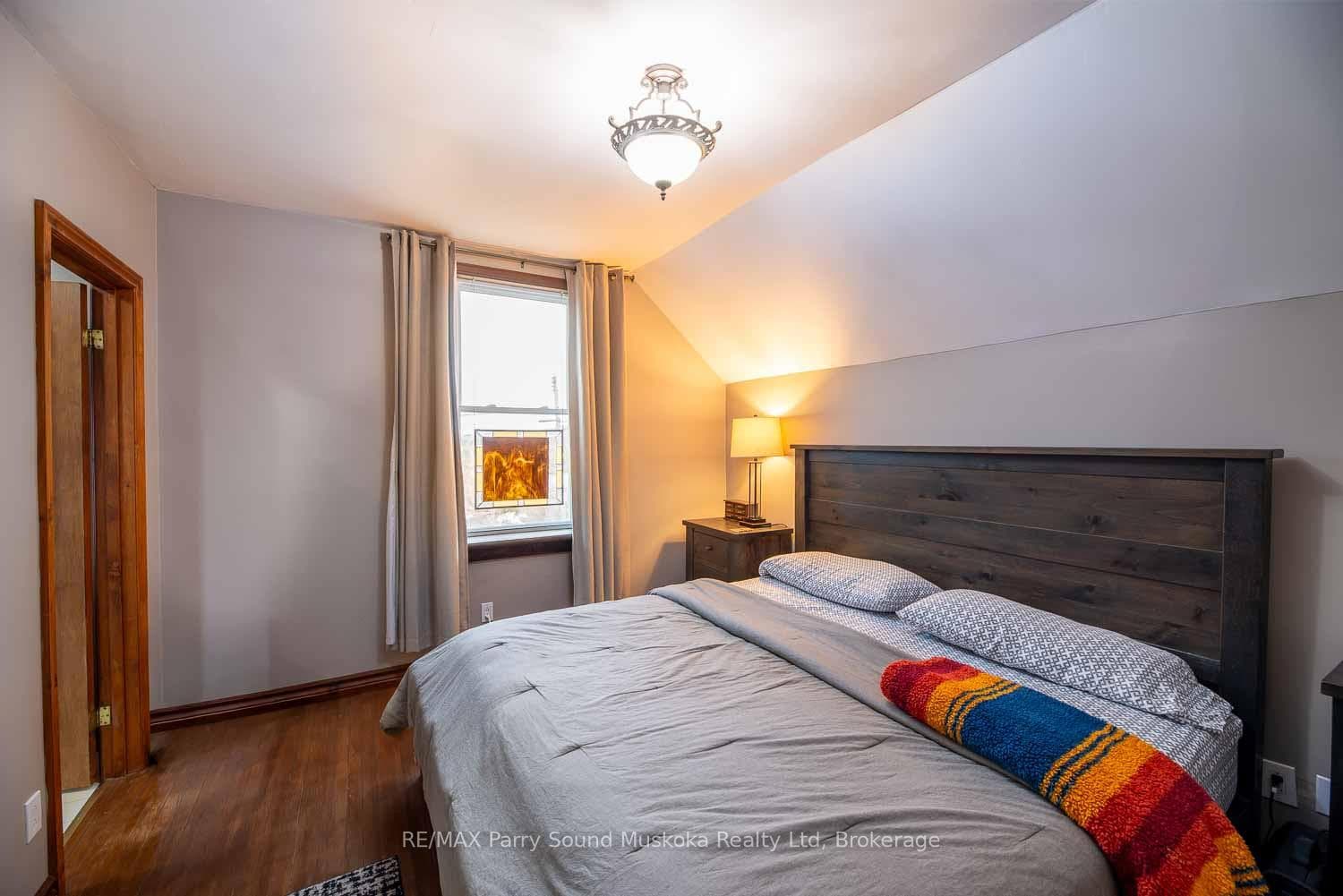 156 Ontario Street photo 18