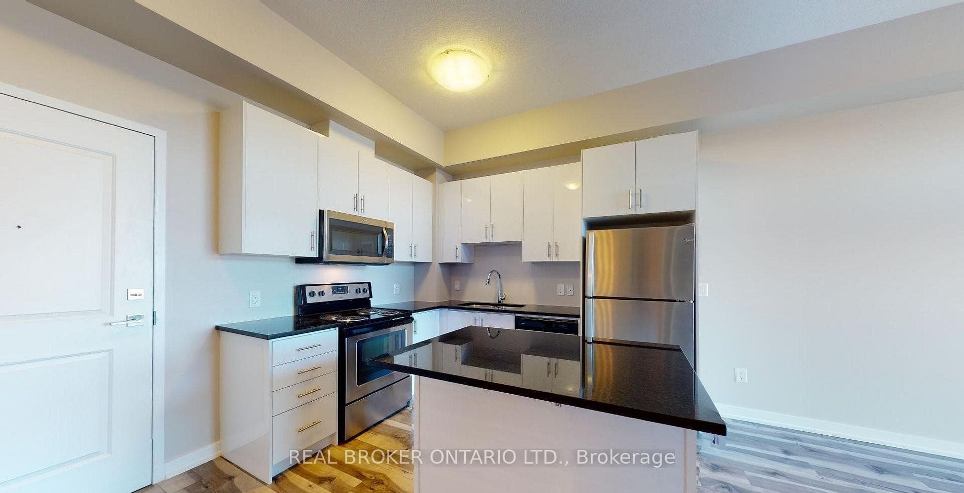 2490 Old Bronte Road Unit 819 photo 4