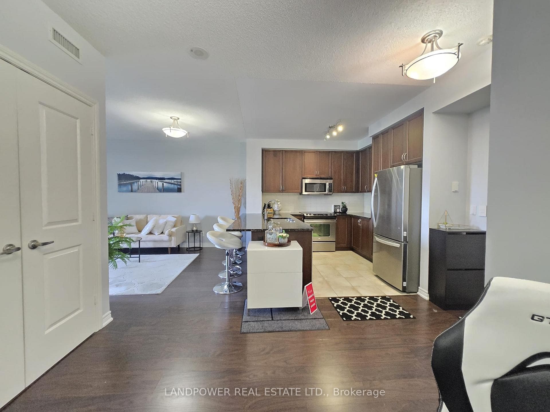 9245 Jane Street Unit 208 photo 10