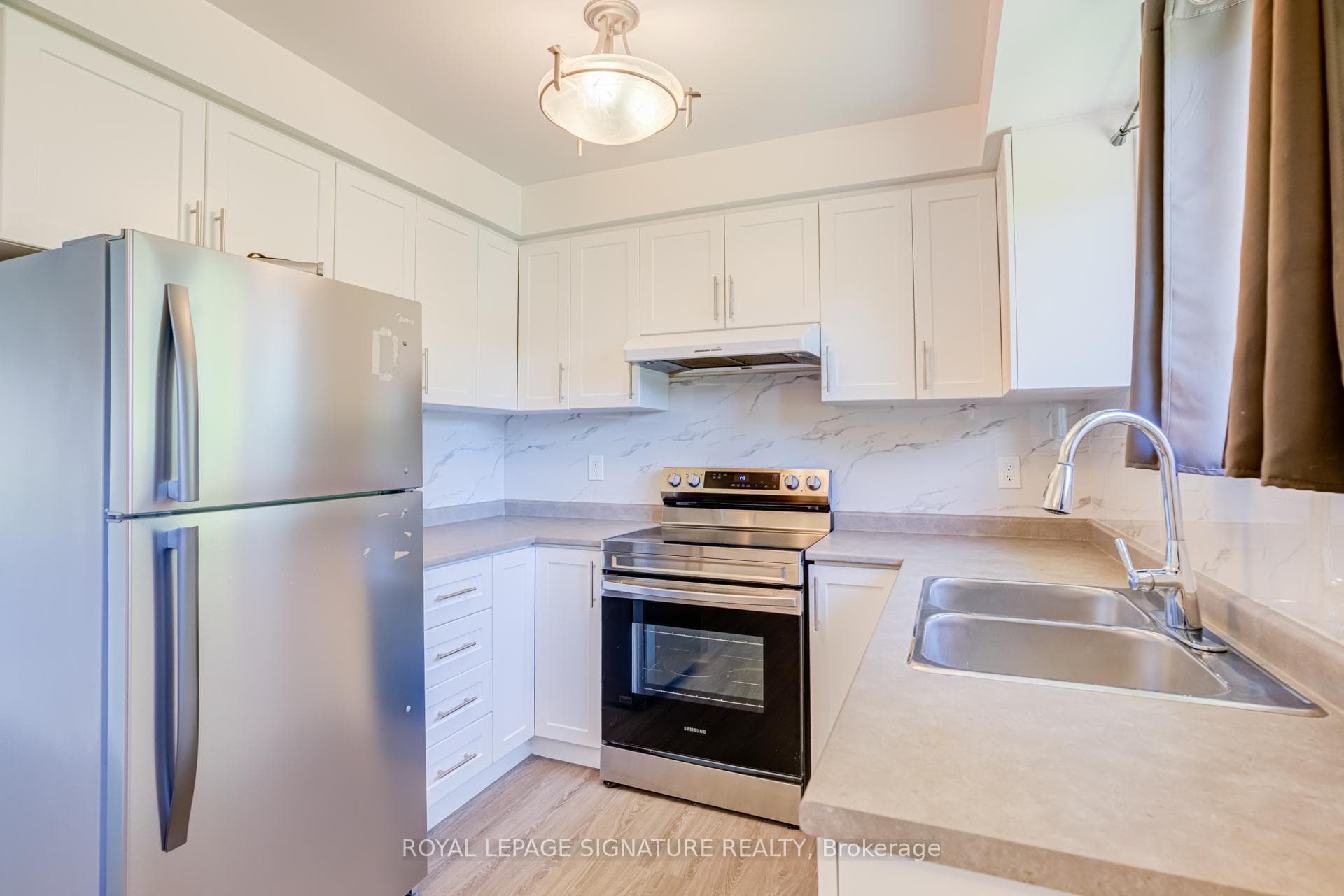 141 Oakmeadow Boulevard Unit Main photo 13