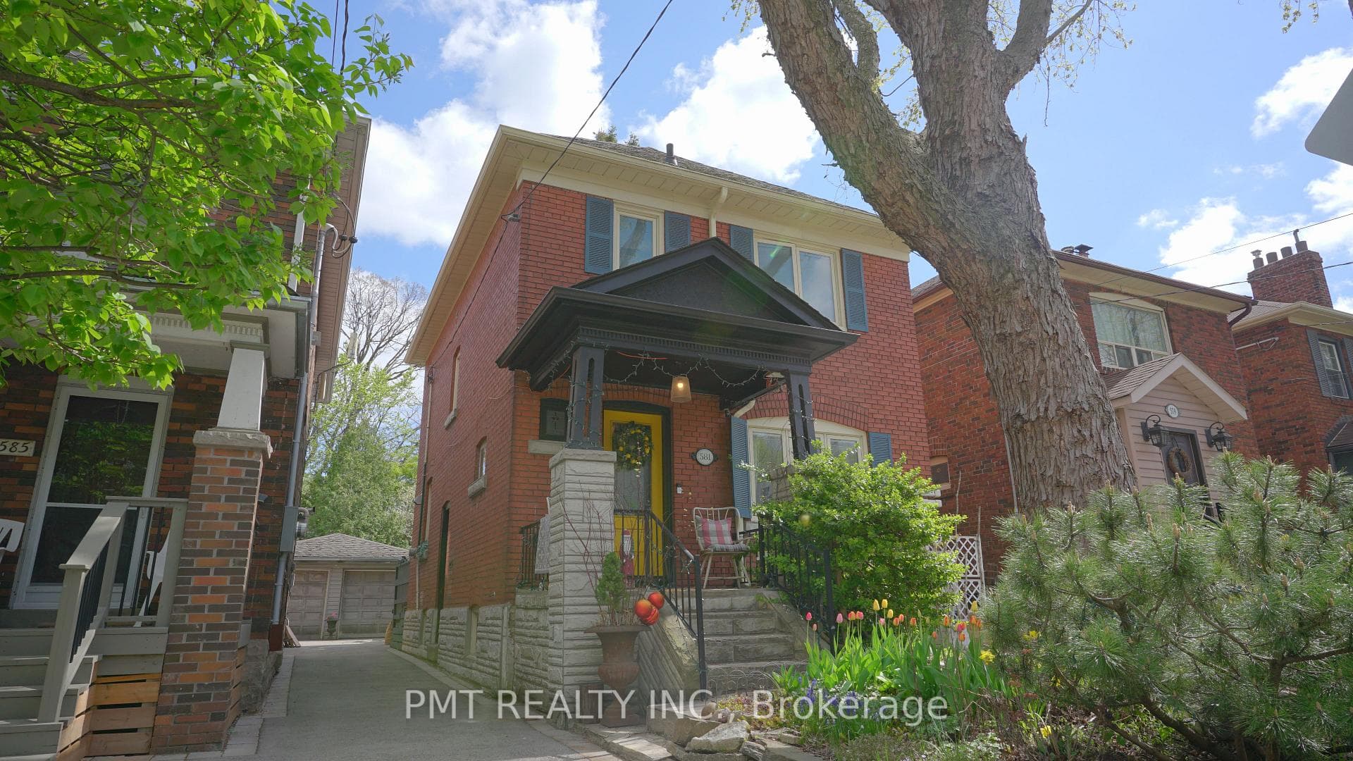 581 Soudan Avenue photo 1