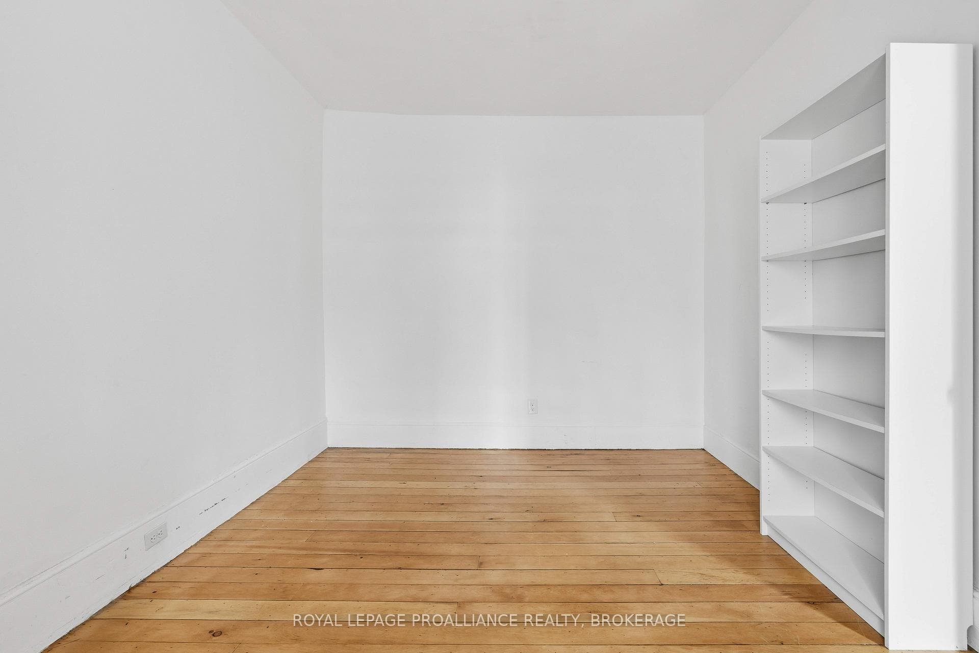 113 Charles Street photo 30
