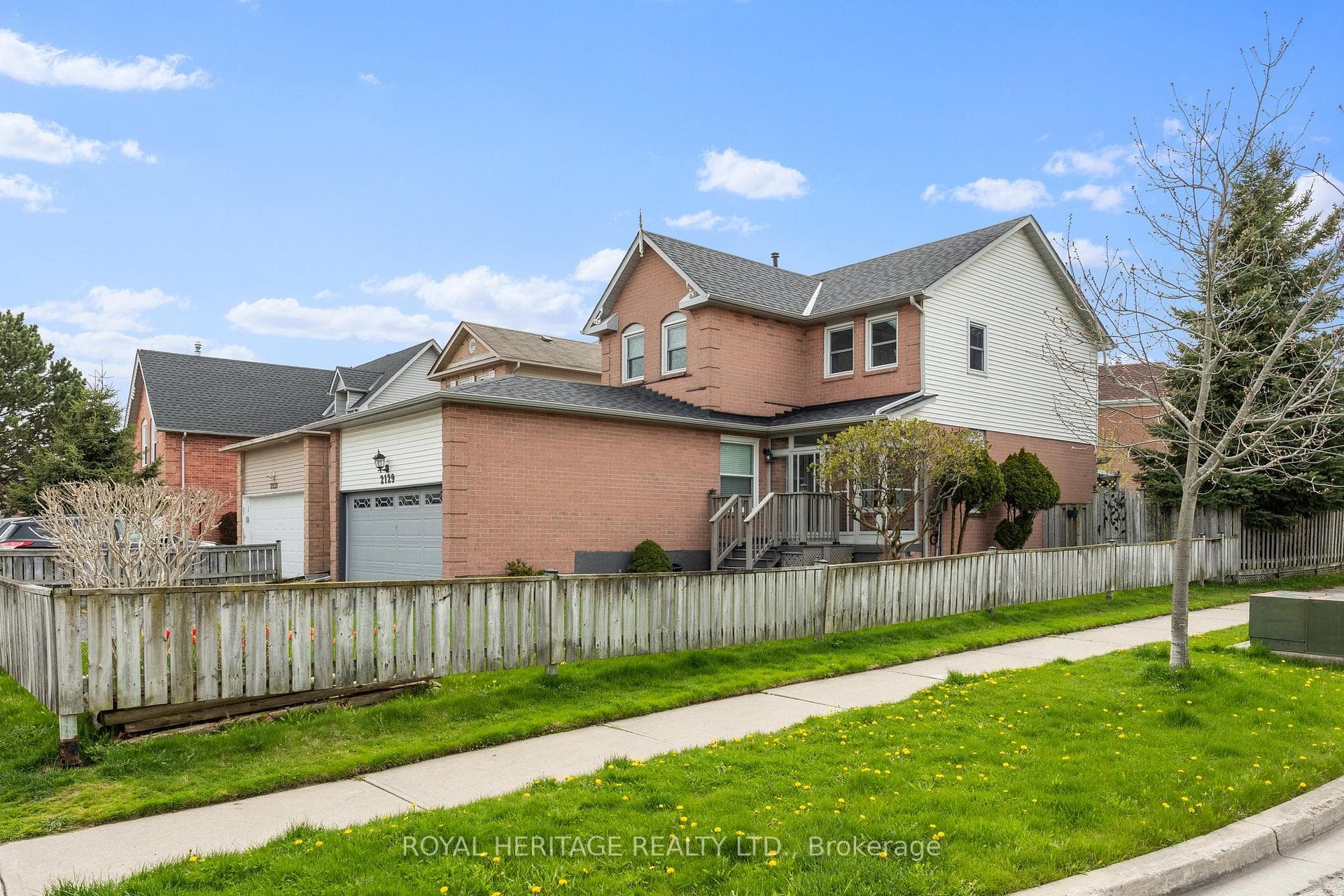 2129 Blue Ridge Crescent photo 4