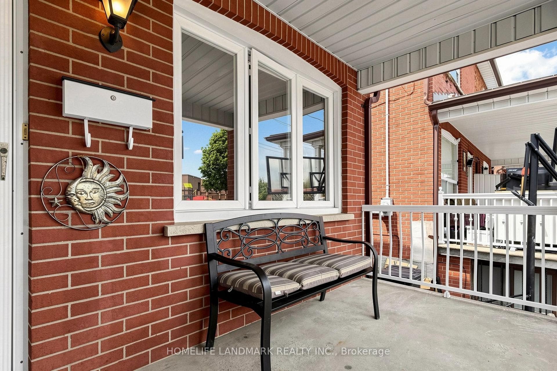 484 Glenholme Avenue photo 4